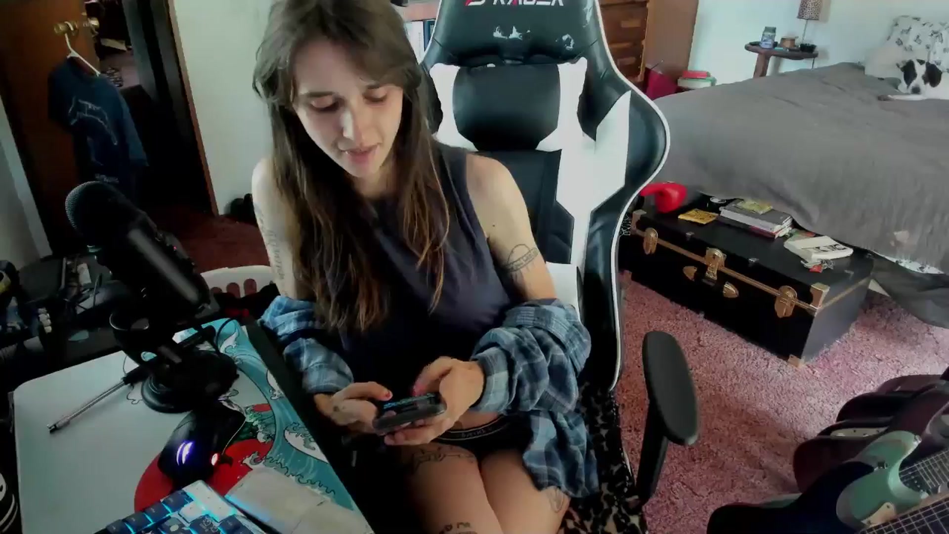 Gallery image thumbnail from sickgrrl's myfreecams stream on, 05/25/2025, 22:13 image 13 of 20