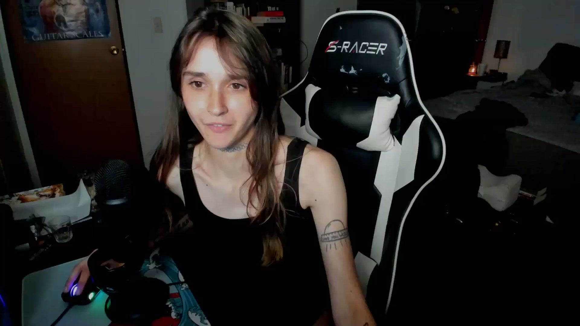 Gallery image thumbnail from sickgrrl's myfreecams stream on, 06/01/2025, 24:56 image 5 of 20