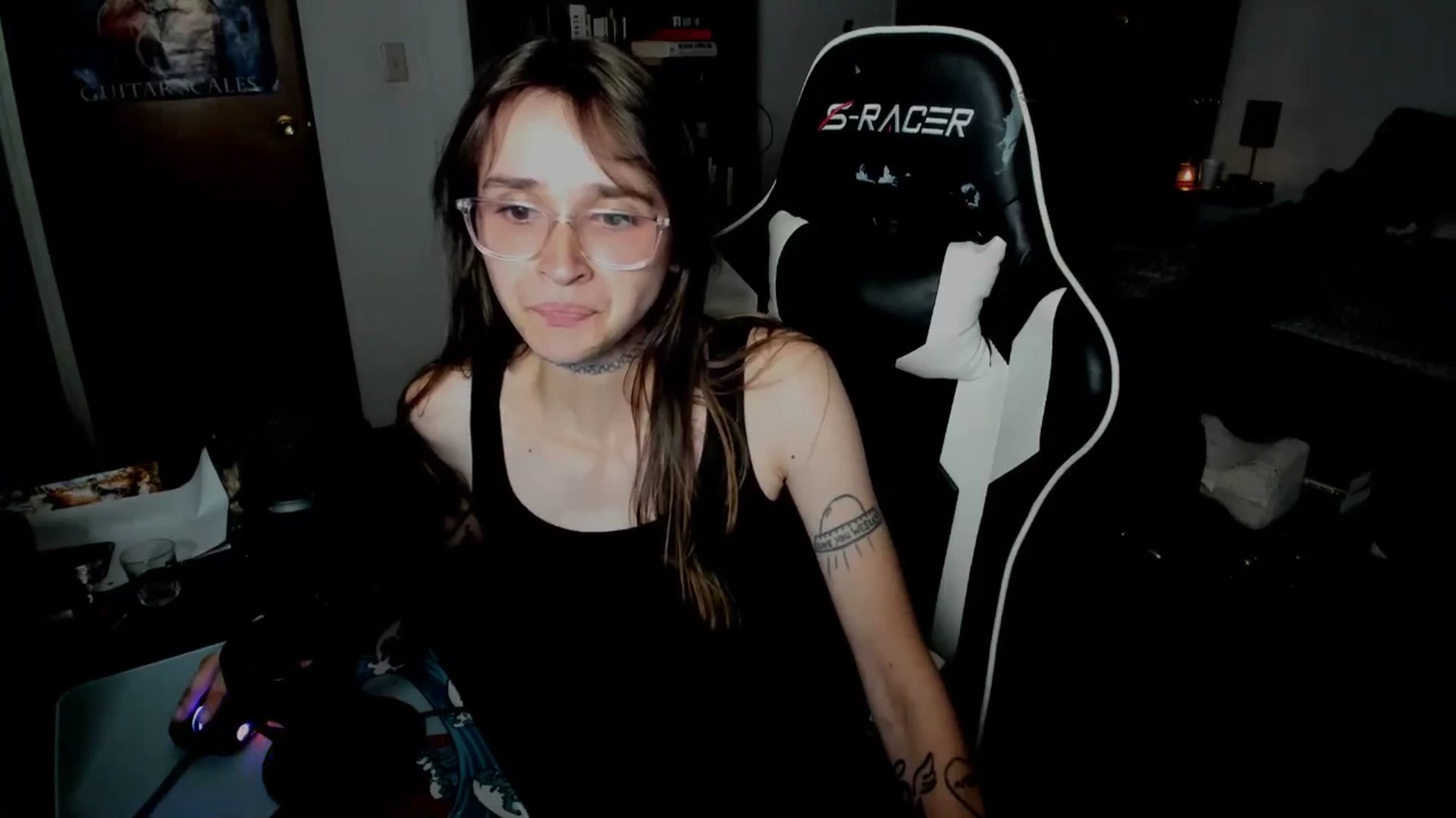 Gallery image thumbnail from sickgrrl's myfreecams stream on, 06/01/2025, 24:56 image 2 of 20