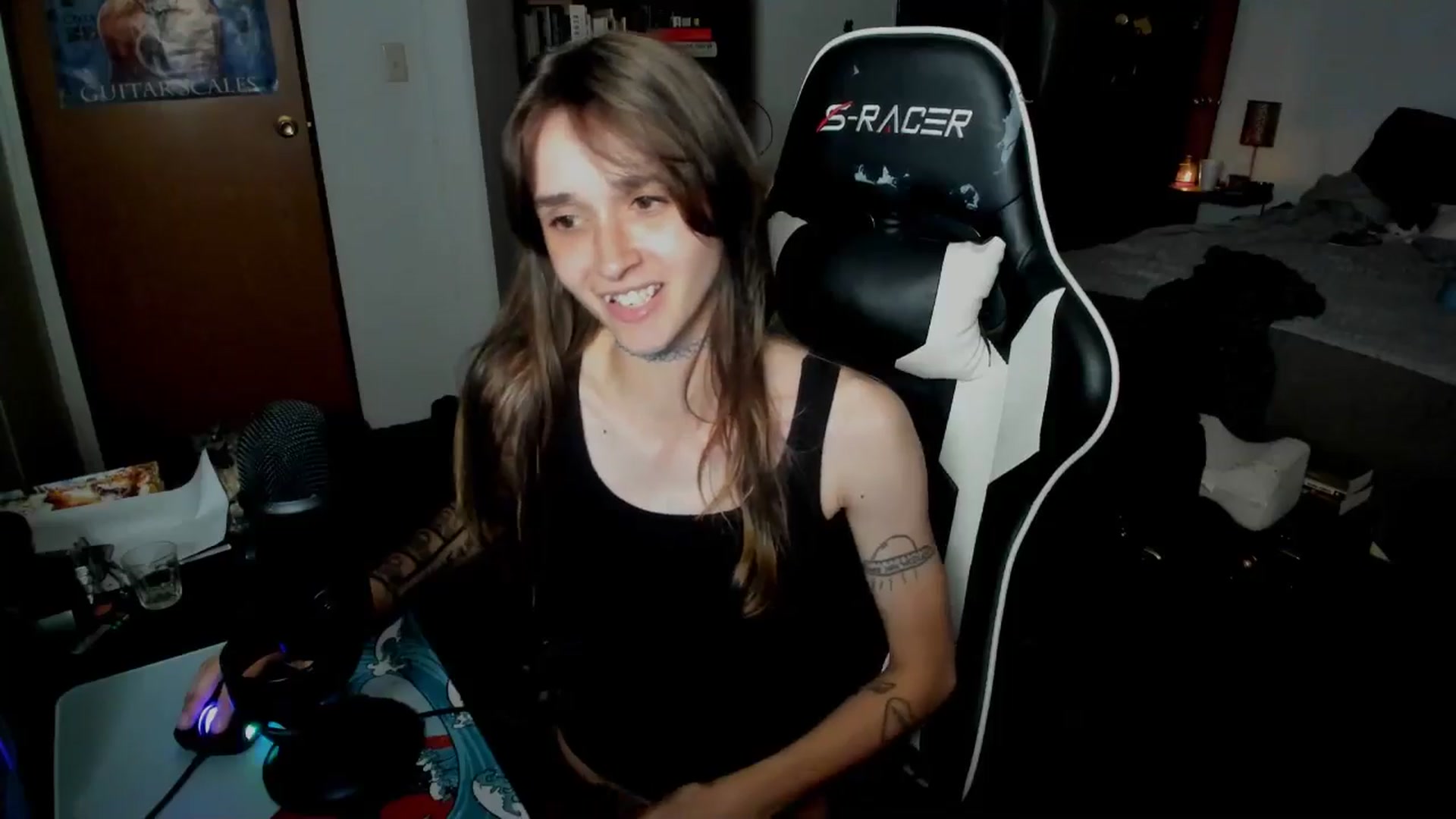 Gallery image thumbnail from sickgrrl's myfreecams stream on, 06/01/2025, 24:56 image 6 of 20