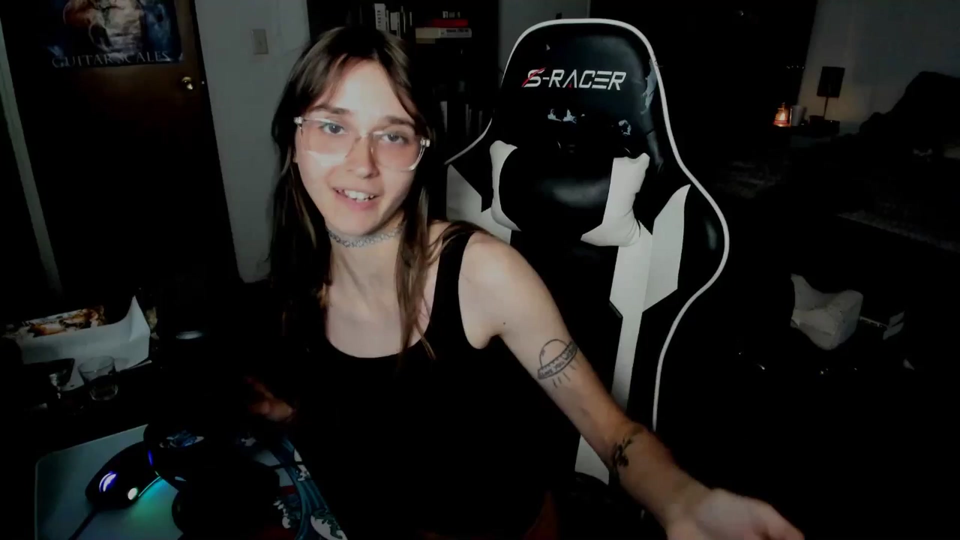 Gallery image thumbnail from sickgrrl's myfreecams stream on, 06/01/2025, 24:56 image 1 of 20