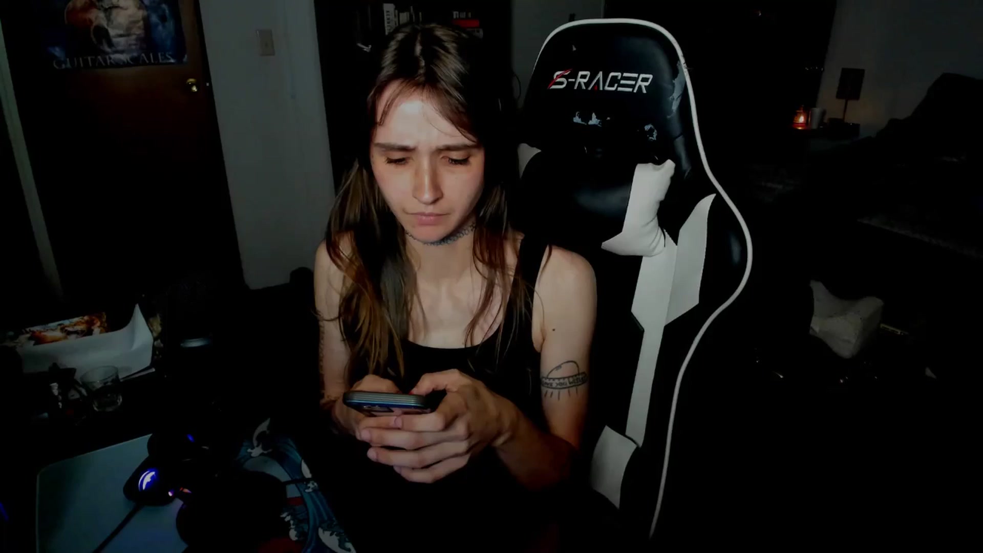 Gallery image thumbnail from sickgrrl's myfreecams stream on, 06/01/2025, 24:56 image 12 of 20