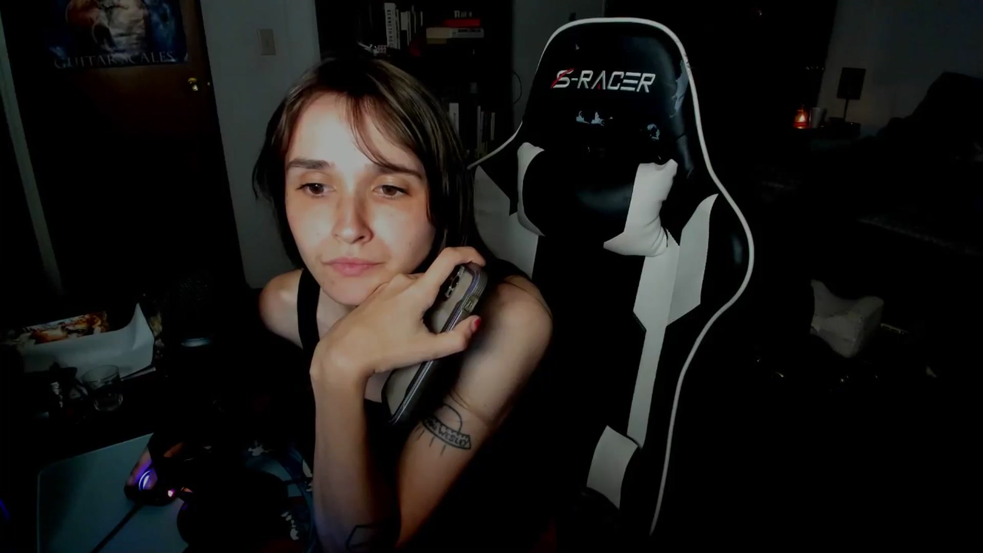 Gallery image thumbnail from sickgrrl's myfreecams stream on, 06/01/2025, 24:56 image 10 of 20