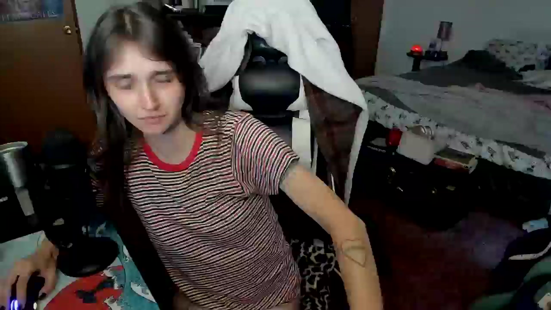 Gallery image thumbnail from sickgrrl's myfreecams stream on, 06/09/2025, 24:44 image 9 of 20