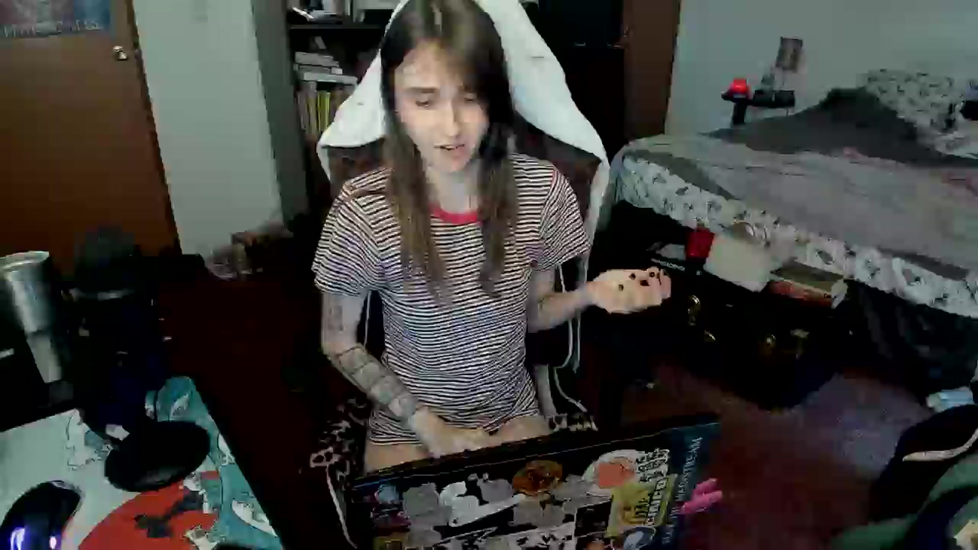 Gallery image thumbnail from sickgrrl's myfreecams stream on, 06/09/2025, 24:44 image 2 of 20