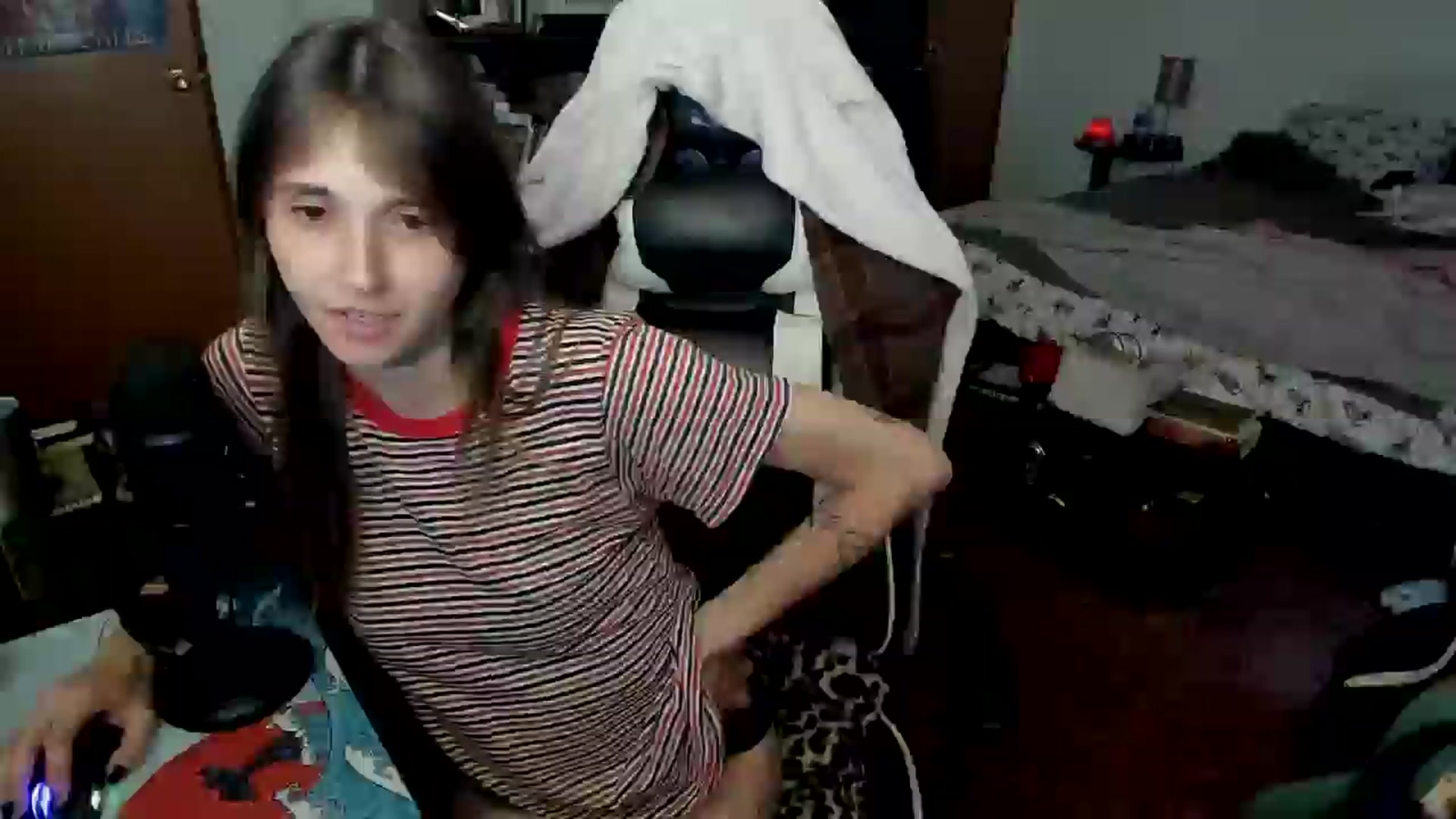 Gallery image thumbnail from sickgrrl's myfreecams stream on, 06/09/2025, 24:44 image 16 of 20