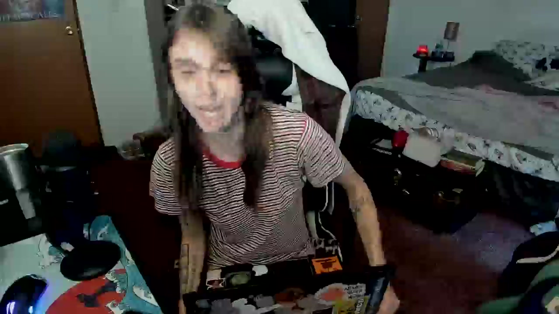 Gallery image thumbnail from sickgrrl's myfreecams stream on, 06/09/2025, 24:44 image 3 of 20