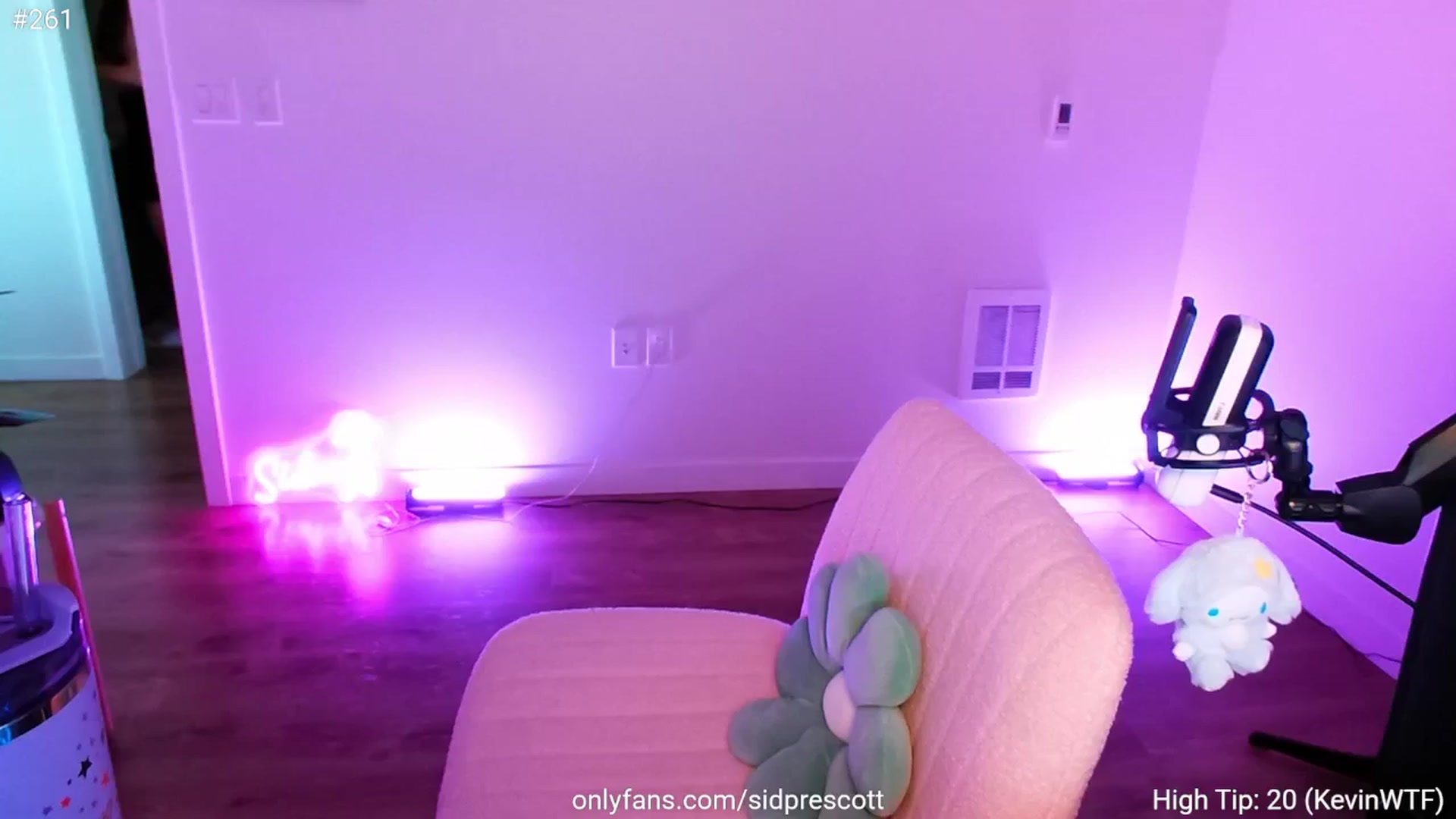 Gallery image thumbnail from sid_ney's myfreecams stream on, 03/26/2025, 01:20 image 12 of 20
