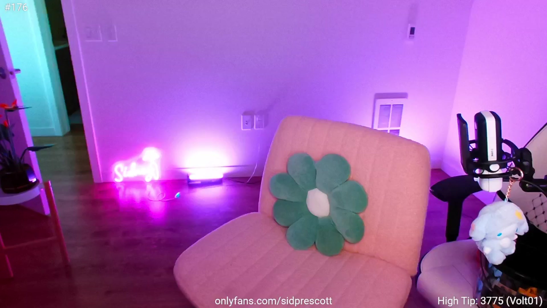 Gallery image thumbnail from sid_ney's myfreecams stream on, 05/01/2025, 03:21 image 2 of 20