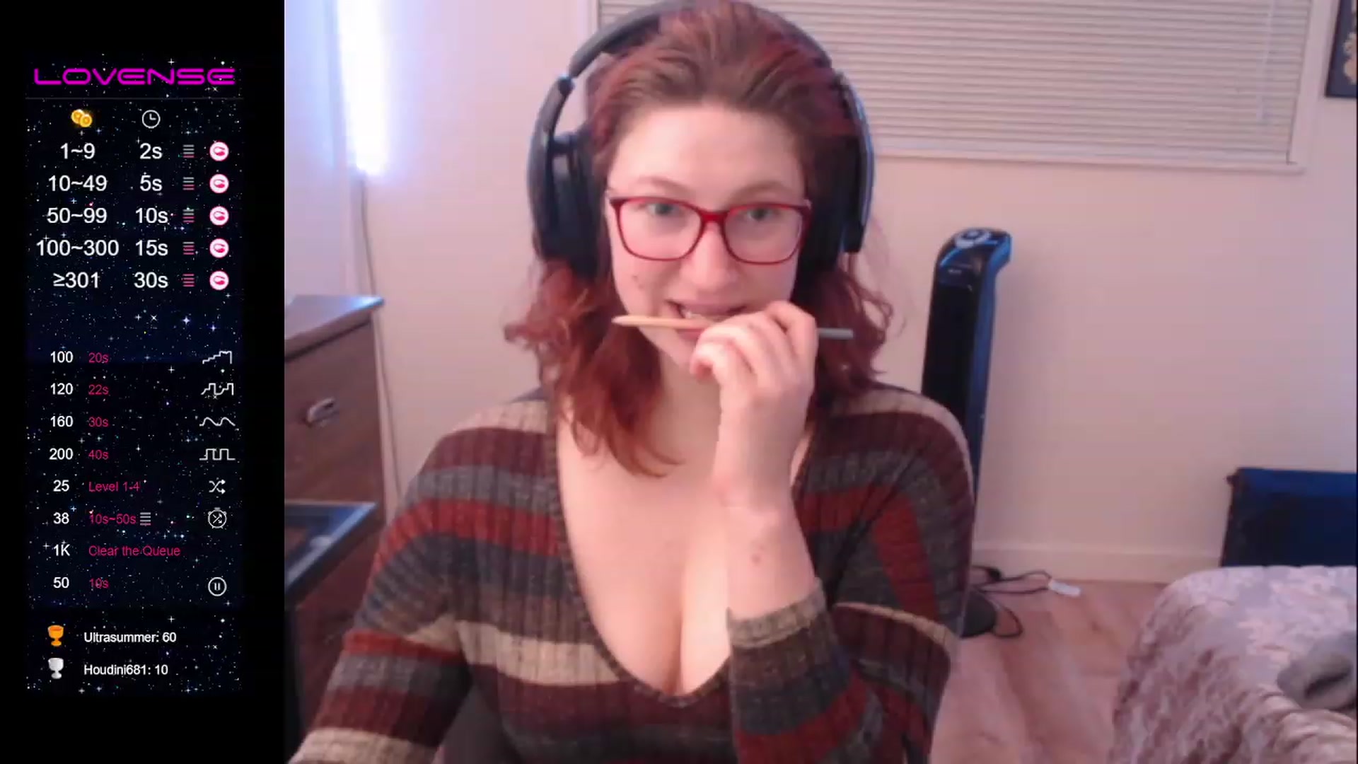 Gallery image thumbnail from sillysluttduh's myfreecams stream on, 12/18/2022, 01:22 image 12 of 20