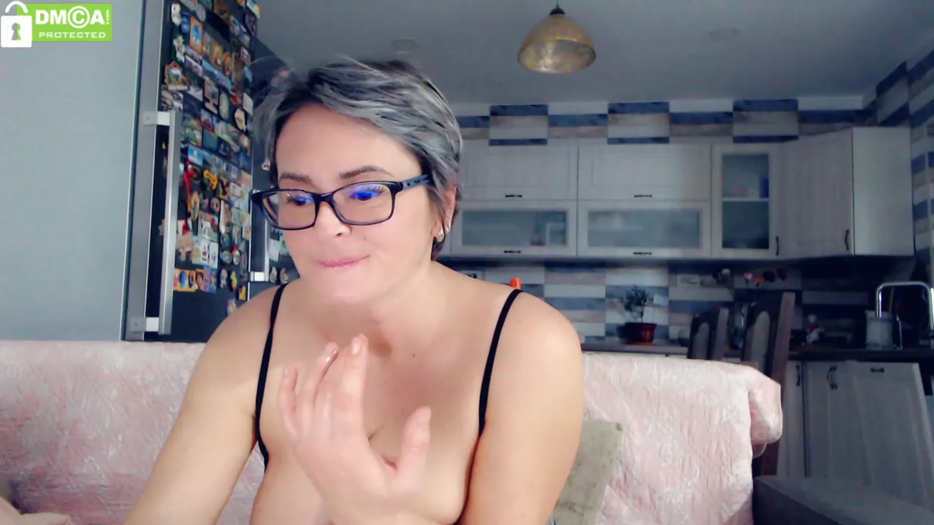 Gallery image thumbnail from silverjewel's myfreecams stream on, 11/17/2022, 11:18 image 8 of 20