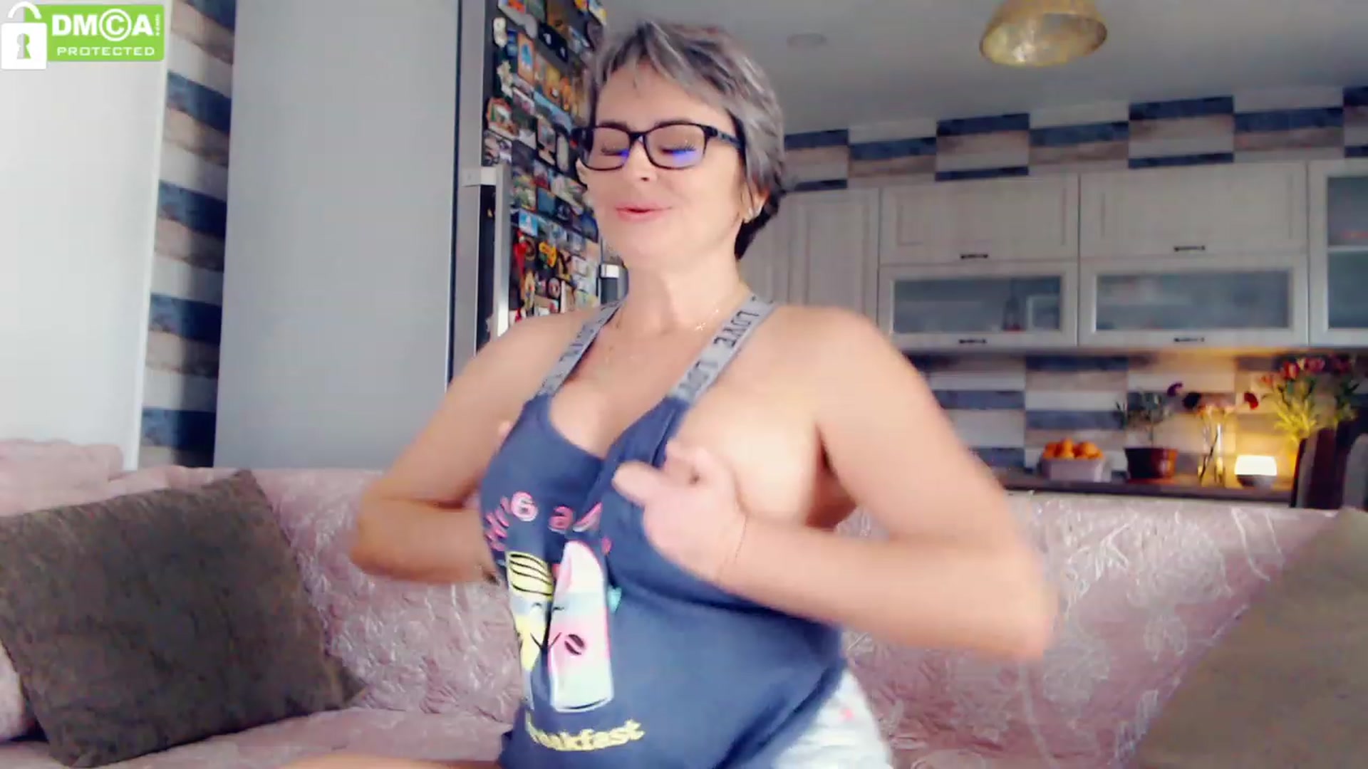 Gallery image thumbnail from silverjewel's myfreecams stream on, 11/26/2022, 09:56 image 3 of 20