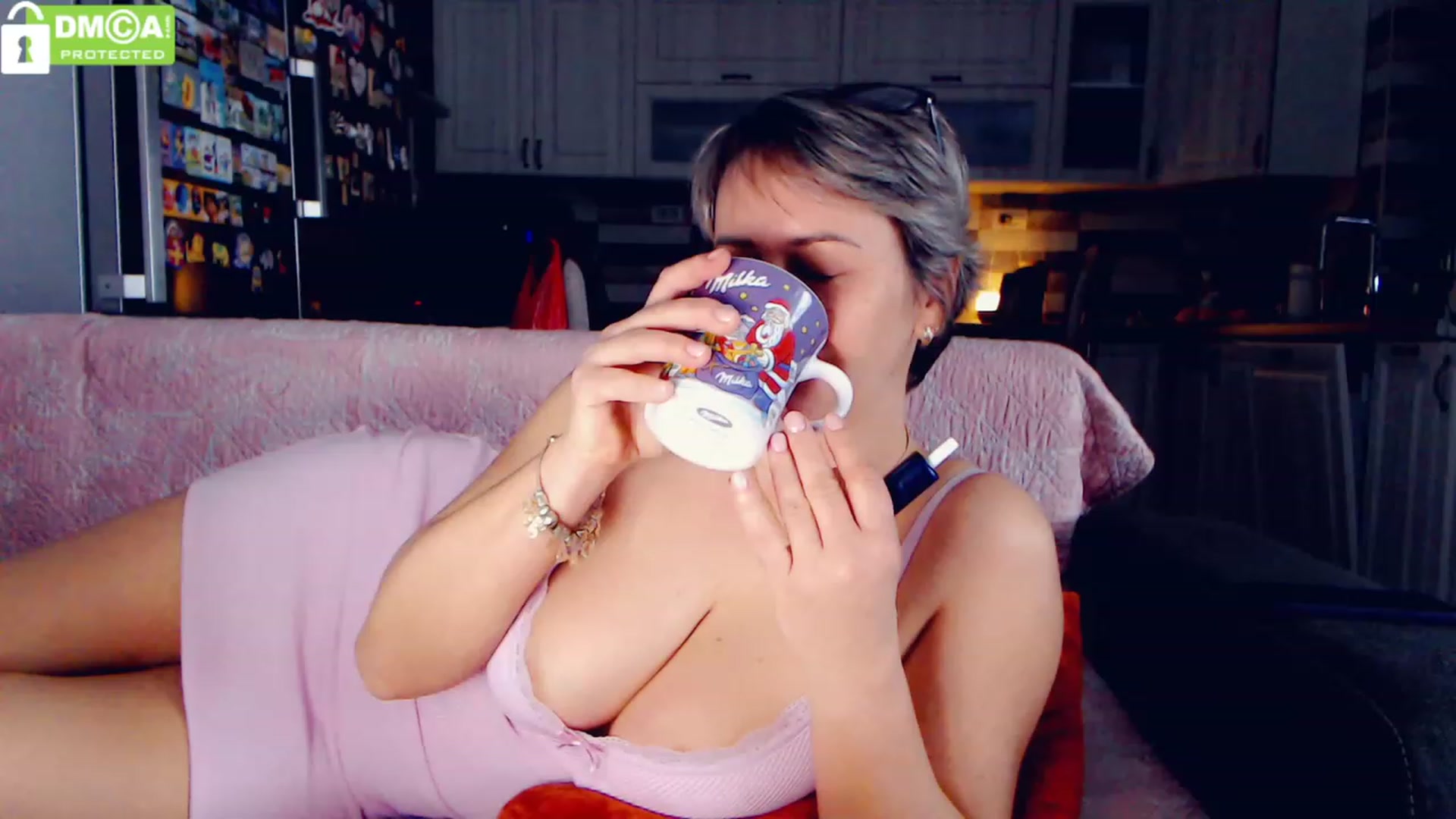 Gallery image thumbnail from silverjewel's myfreecams stream on, 12/06/2022, 09:14 image 3 of 20