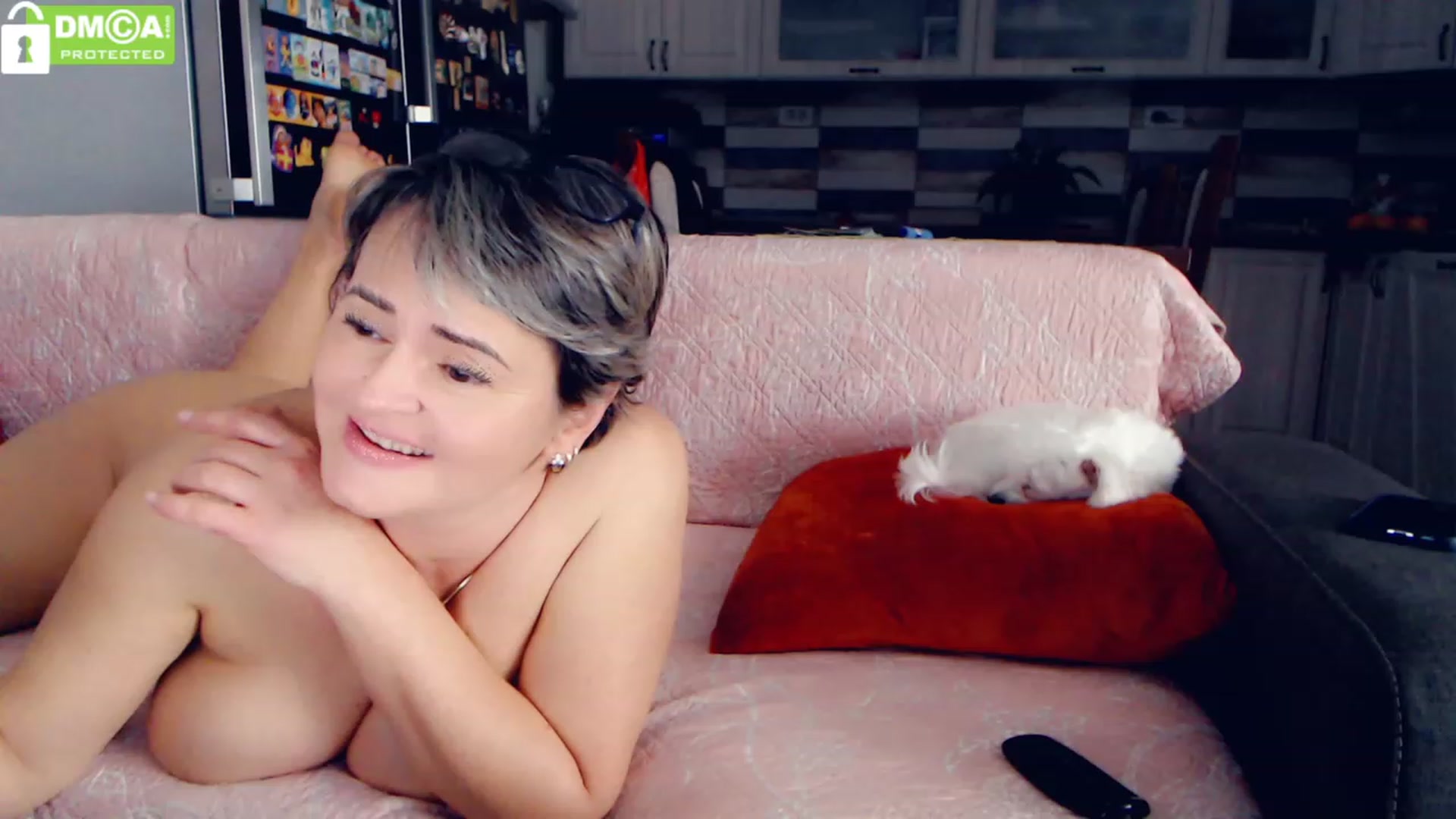Gallery image thumbnail from silverjewel's myfreecams stream on, 12/06/2022, 11:51 image 16 of 20
