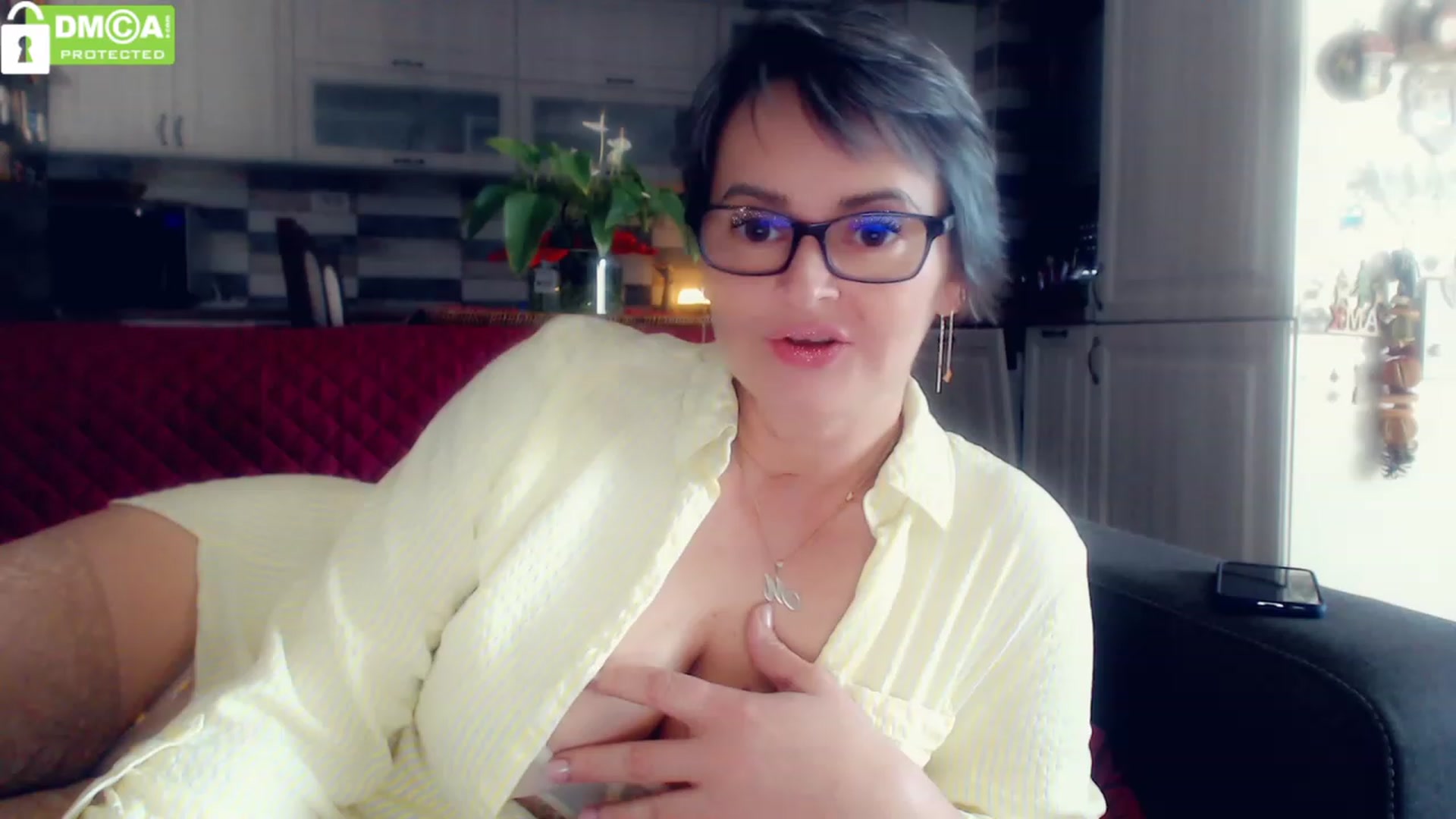 Gallery image thumbnail from silverjewel's myfreecams stream on, 12/15/2022, 10:50 image 4 of 20