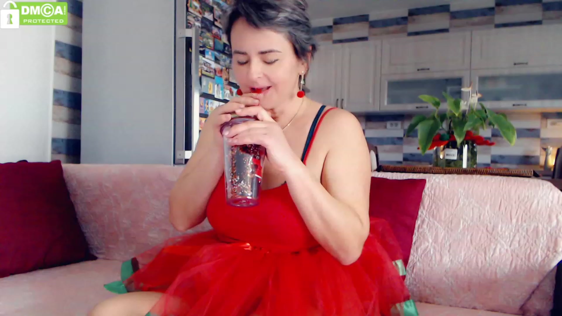 Gallery image thumbnail from silverjewel's myfreecams stream on, 12/21/2022, 11:05 image 10 of 20