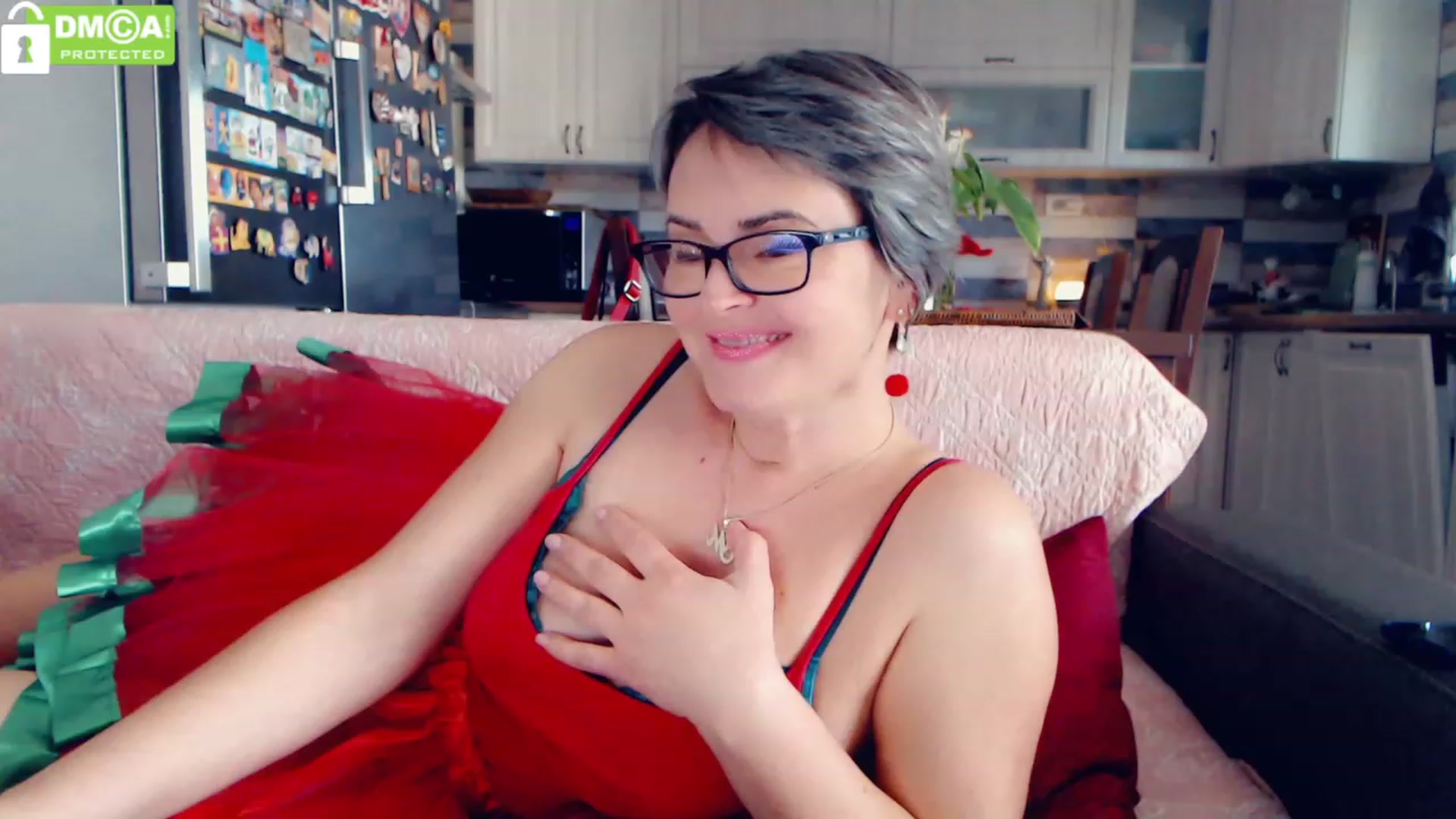 Gallery image thumbnail from silverjewel's myfreecams stream on, 12/21/2022, 11:05 image 3 of 20