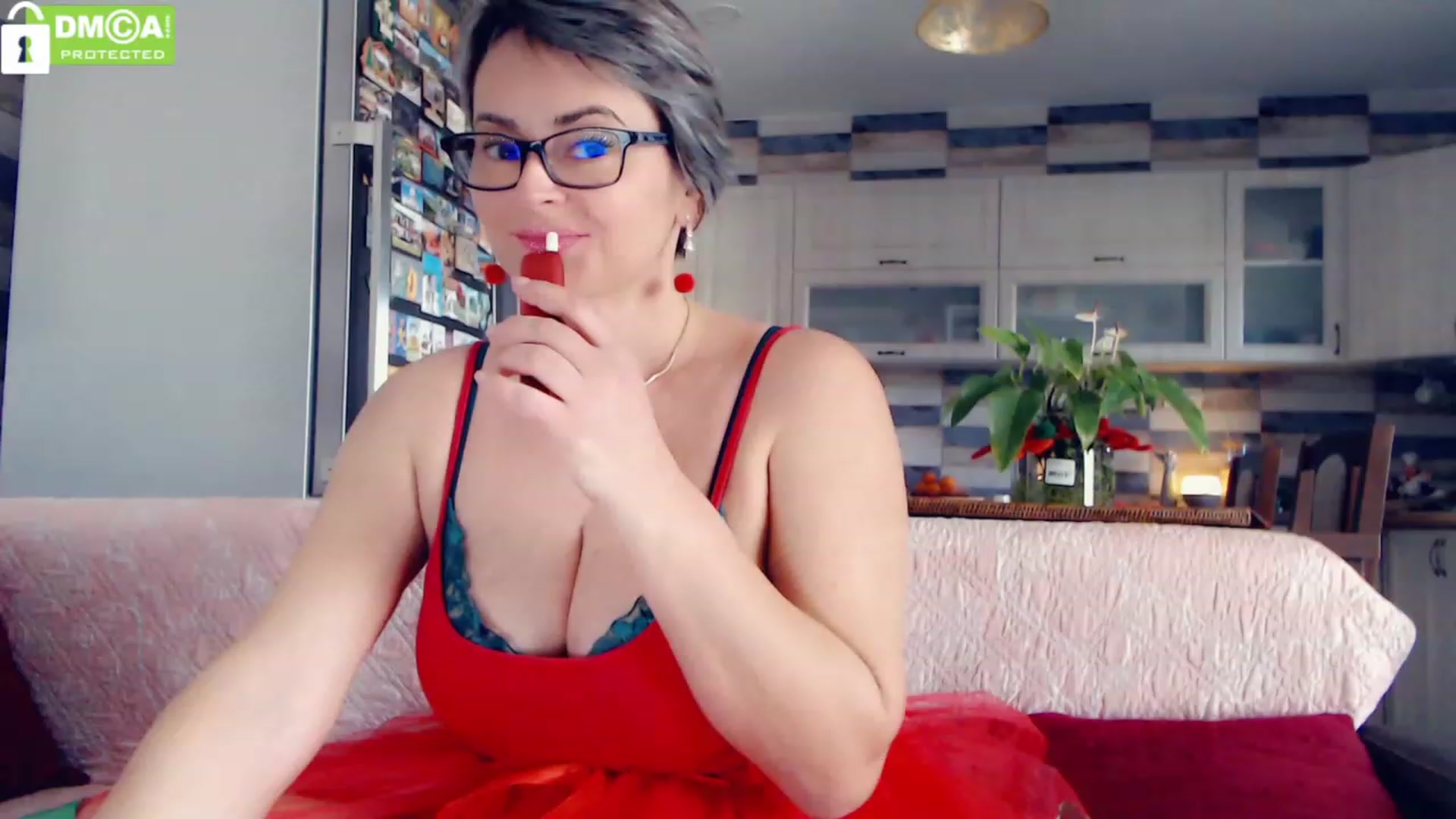 Gallery image thumbnail from silverjewel's myfreecams stream on, 12/21/2022, 11:05 image 1 of 20