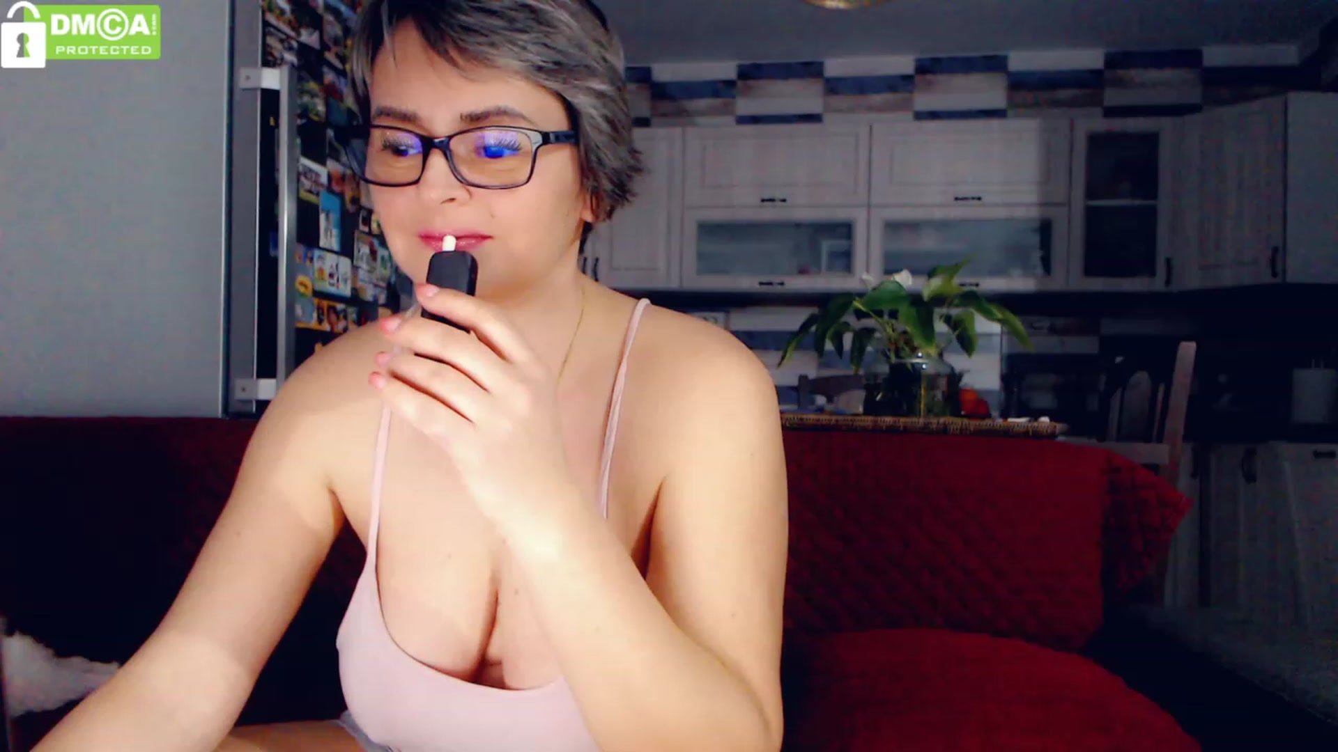 Gallery image thumbnail from silverjewel's myfreecams stream on, 01/04/2023, 20:23 image 1 of 20