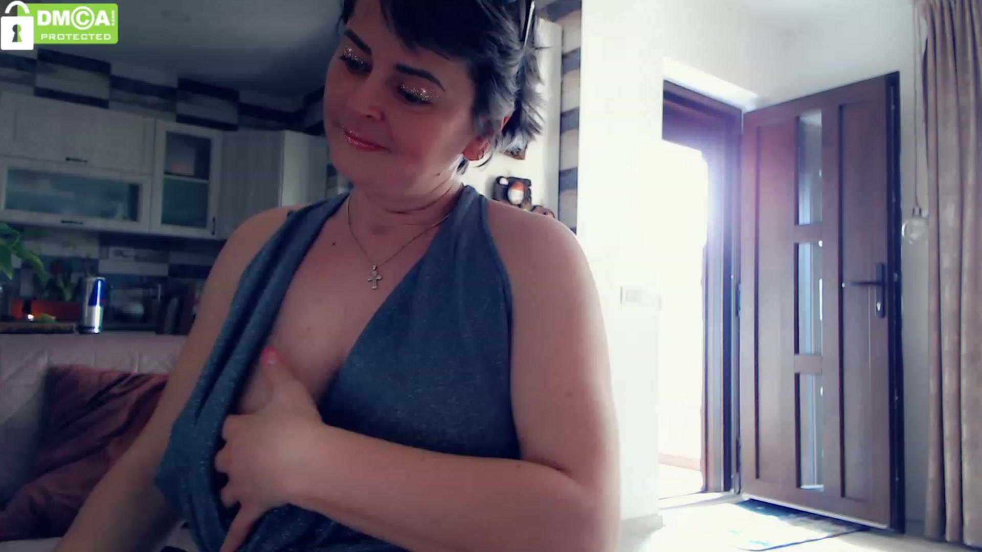 Gallery image thumbnail from silverjewel's myfreecams stream on, 01/20/2023, 10:19 image 17 of 20