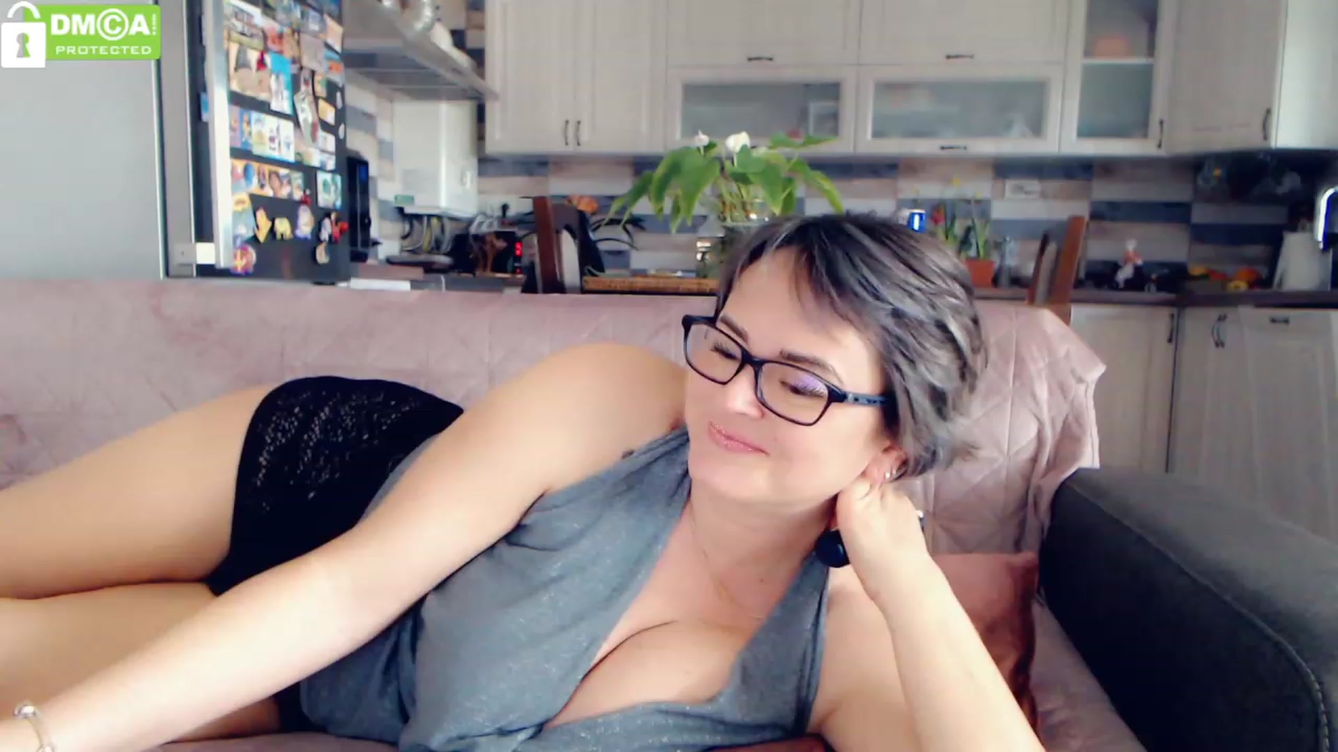 Gallery image thumbnail from silverjewel's myfreecams stream on, 01/20/2023, 10:19 image 12 of 20