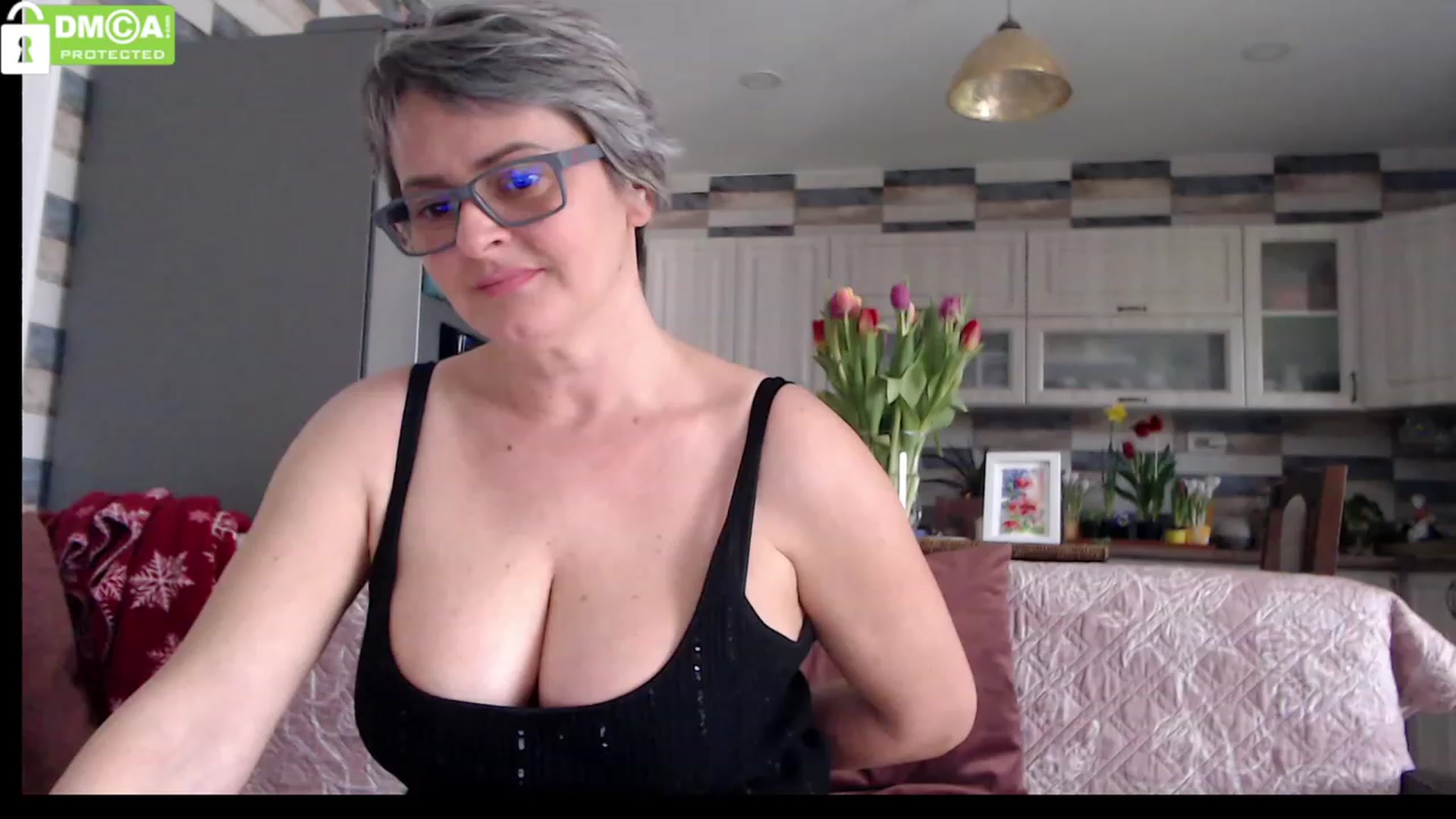 Gallery image thumbnail from silverjewel's myfreecams stream on, 03/07/2023, 08:44 image 15 of 20