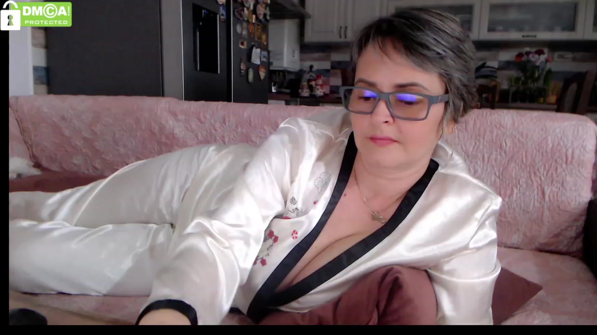 Gallery image thumbnail from silverjewel's myfreecams stream on, 03/16/2023, 09:33 image 2 of 20