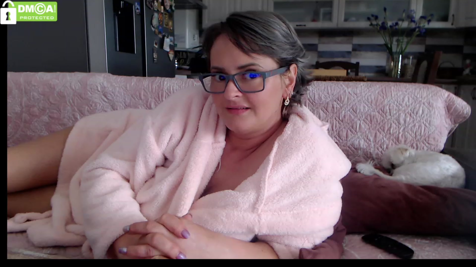 Gallery image thumbnail from silverjewel's myfreecams stream on, 05/16/2023, 12:27 image 19 of 20
