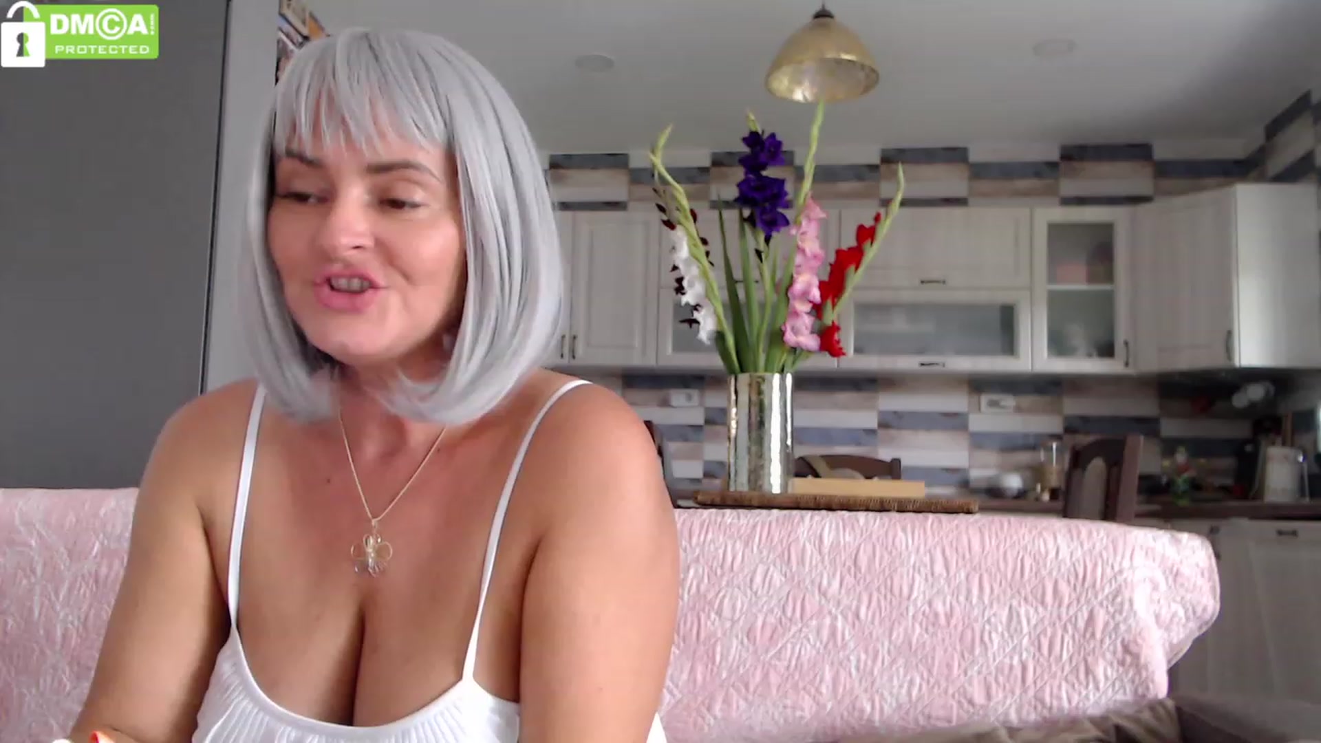 Gallery image thumbnail from silverjewel's myfreecams stream on, 07/14/2023, 10:30 image 10 of 20