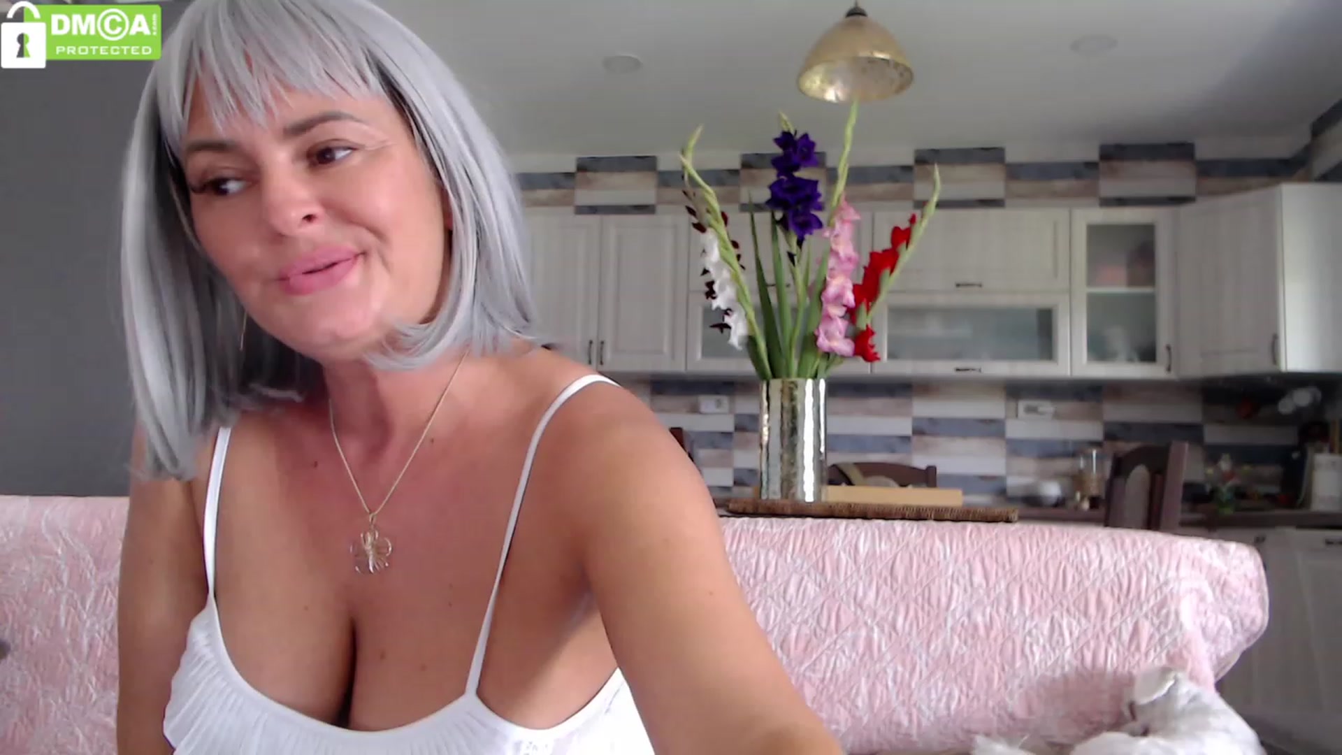 Gallery image thumbnail from silverjewel's myfreecams stream on, 07/14/2023, 10:30 image 5 of 20