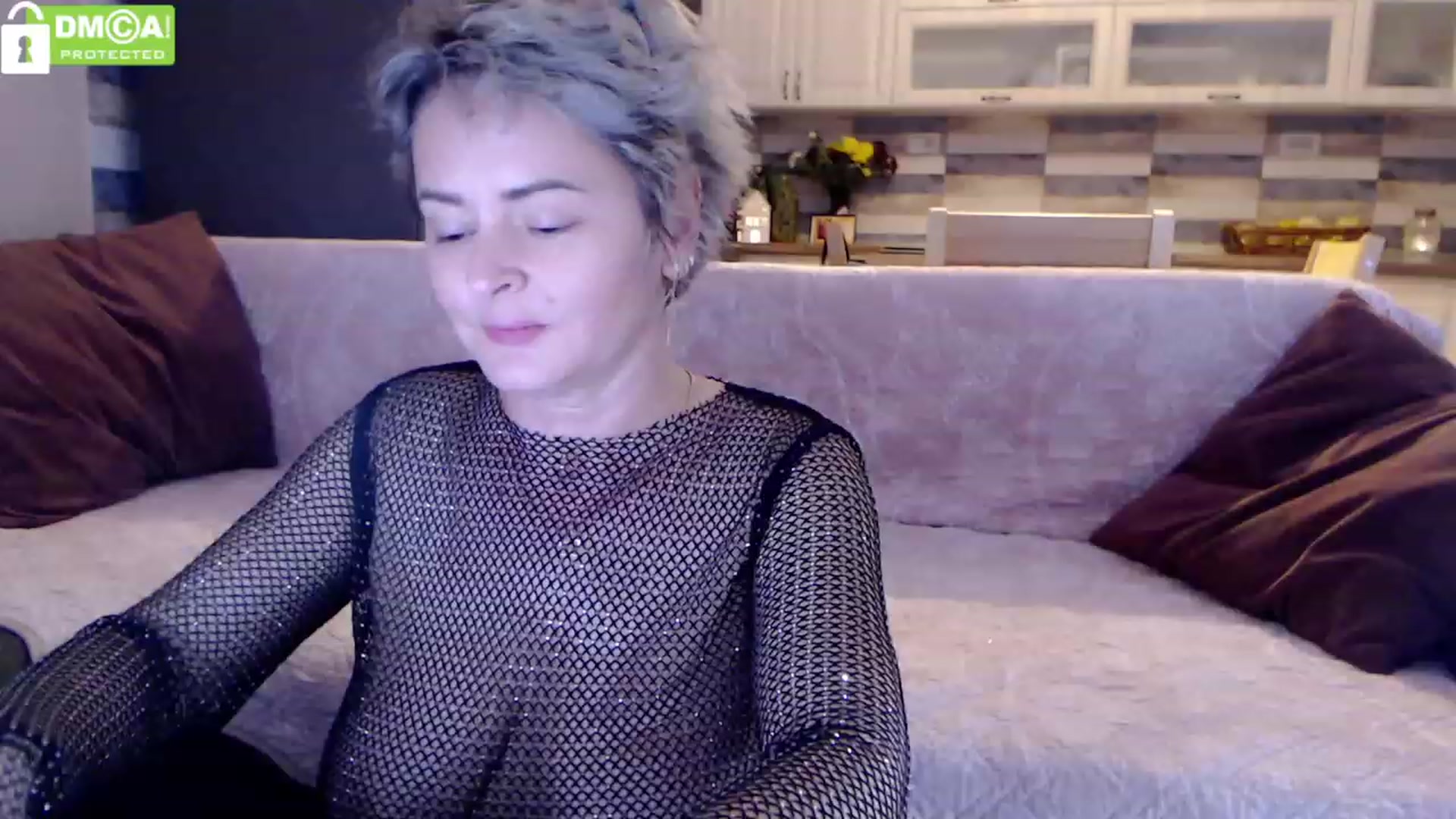 Gallery image thumbnail from silverjewel's myfreecams stream on, 11/14/2023, 13:02 image 10 of 20