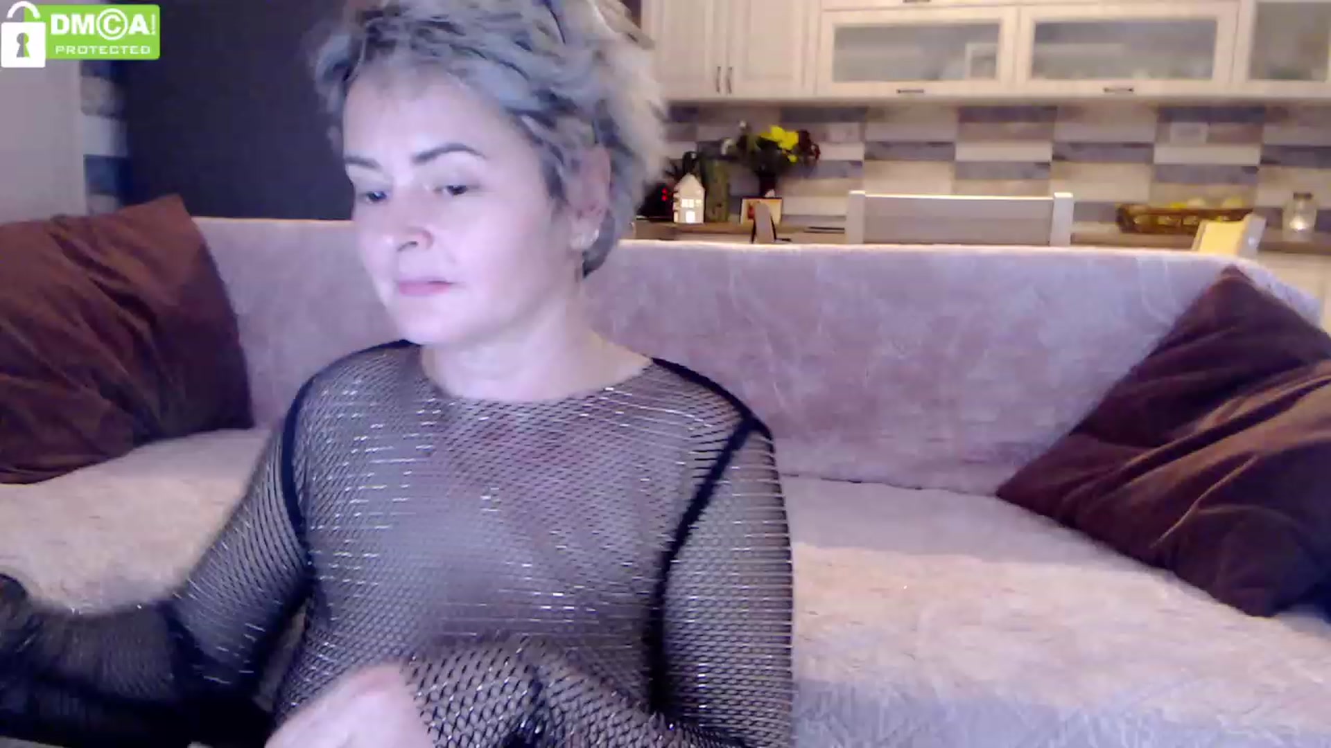 Gallery image thumbnail from silverjewel's myfreecams stream on, 11/14/2023, 13:02 image 9 of 20