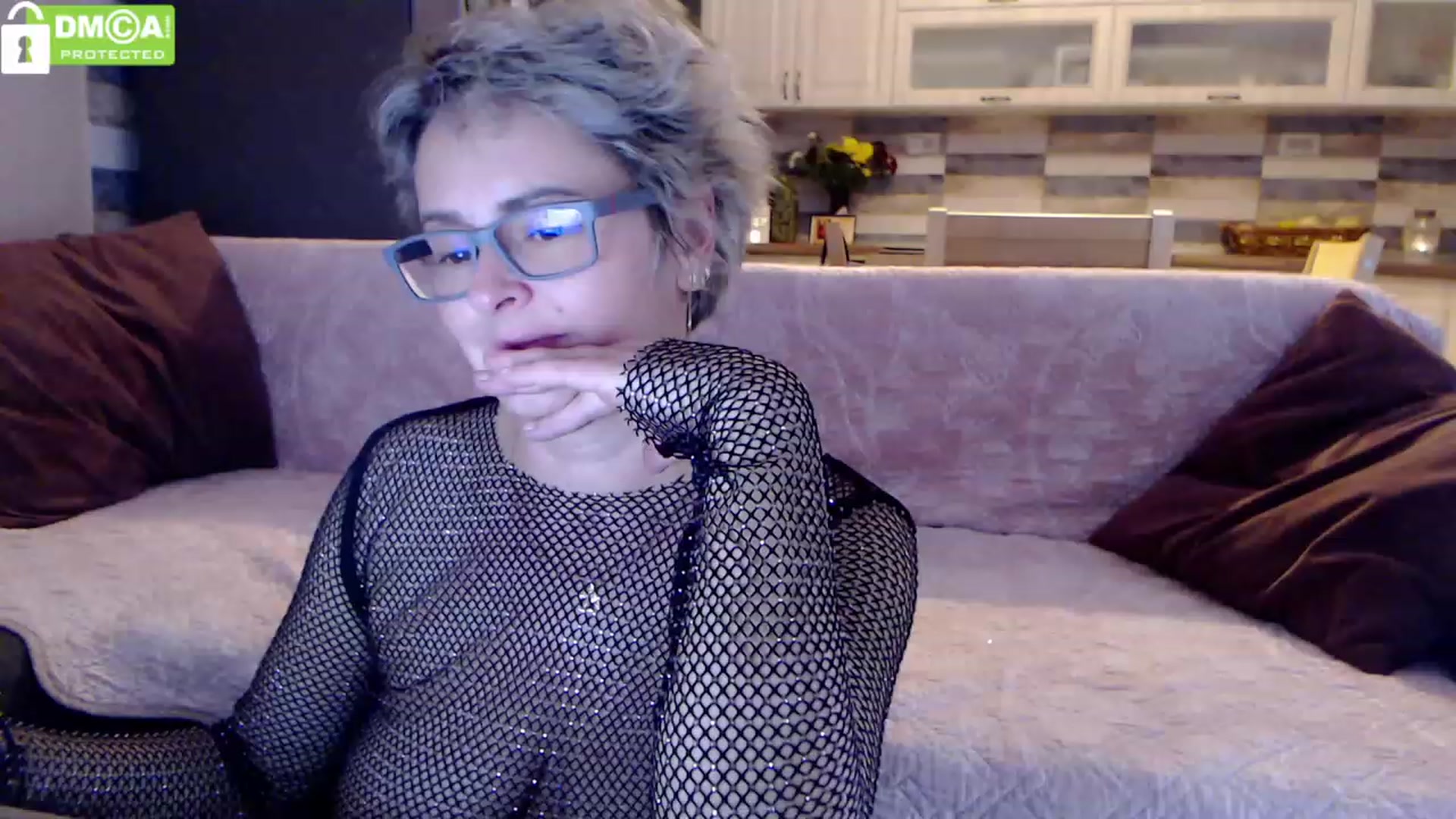 Gallery image thumbnail from silverjewel's myfreecams stream on, 11/14/2023, 13:02 image 14 of 20