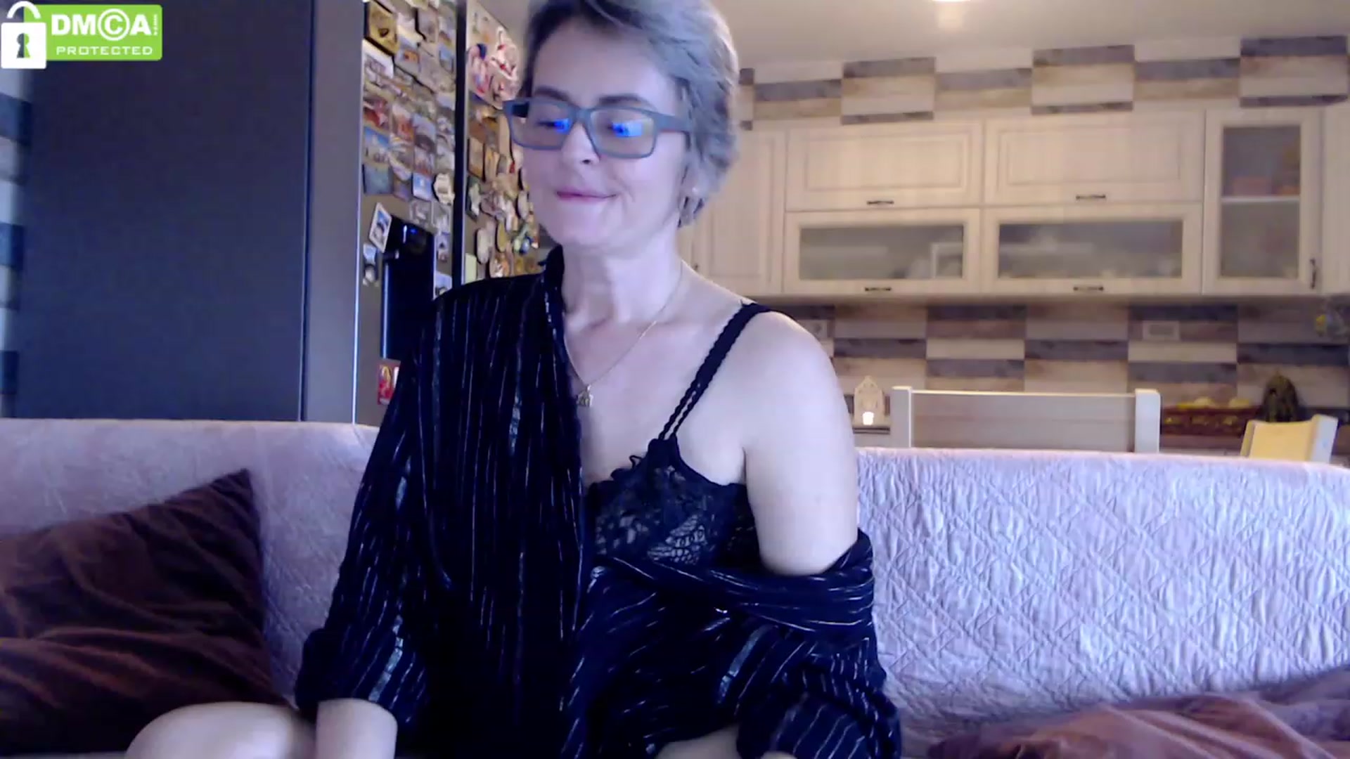 Gallery image thumbnail from silverjewel's myfreecams stream on, 11/24/2023, 10:17 image 5 of 20