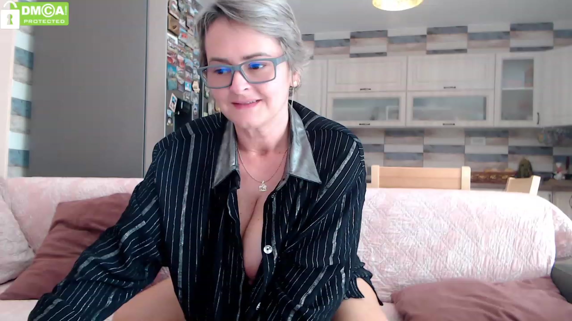Gallery image thumbnail from silverjewel's myfreecams stream on, 11/24/2023, 11:43 image 12 of 20