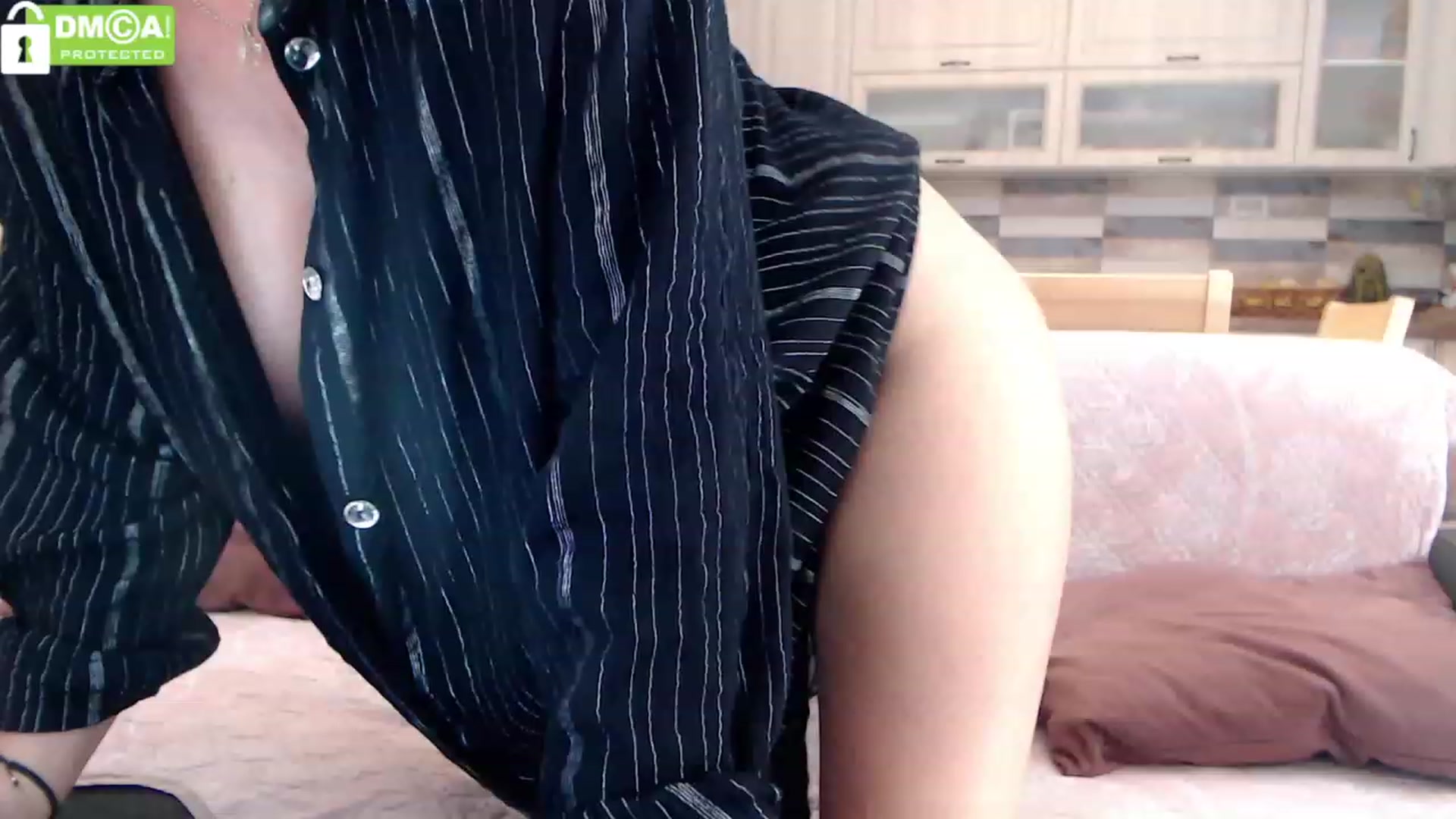 Gallery image thumbnail from silverjewel's myfreecams stream on, 11/24/2023, 11:43 image 16 of 20