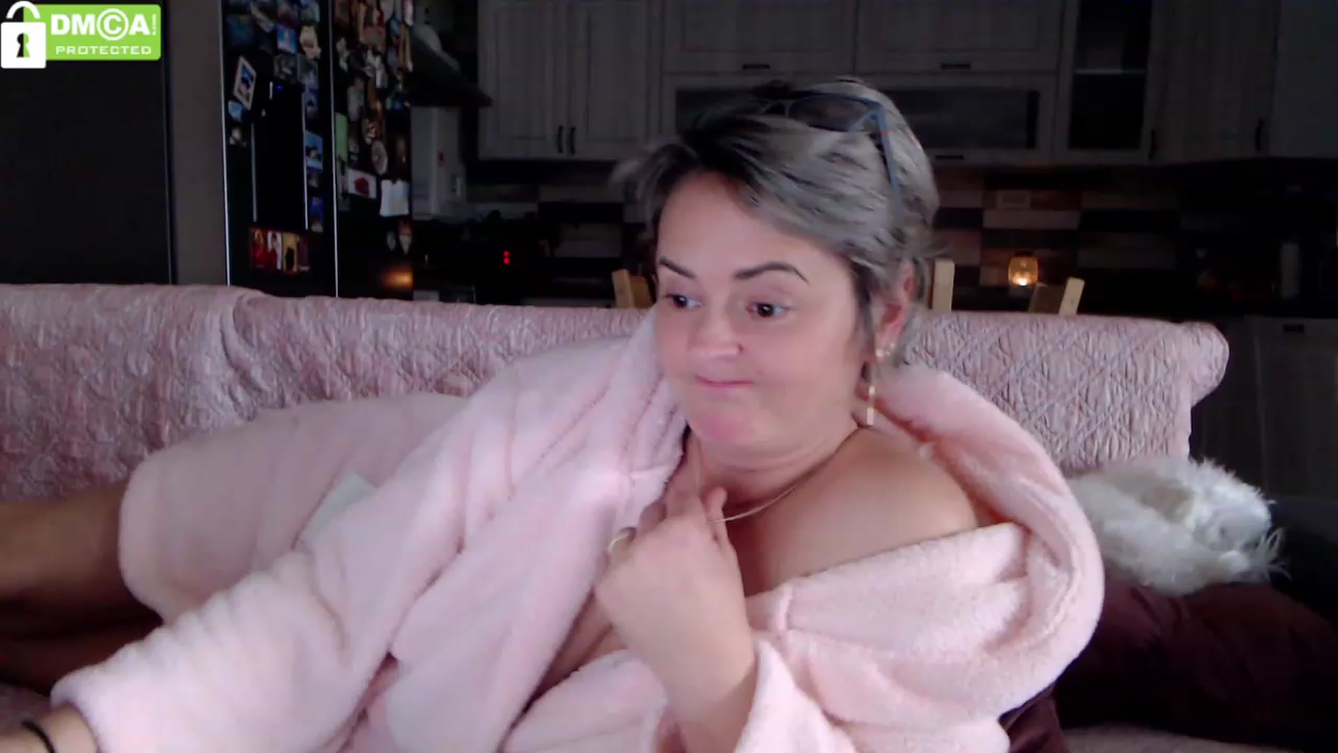 Gallery image thumbnail from silverjewel's myfreecams stream on, 11/28/2023, 13:16 image 17 of 20