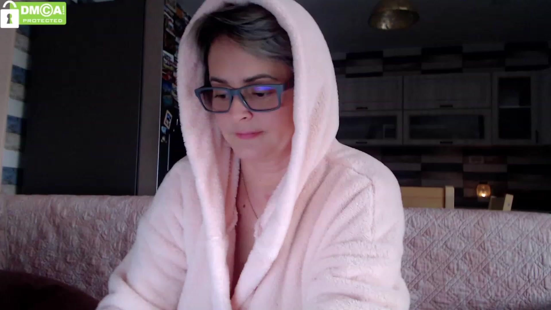 Gallery image thumbnail from silverjewel's myfreecams stream on, 11/28/2023, 13:16 image 12 of 20