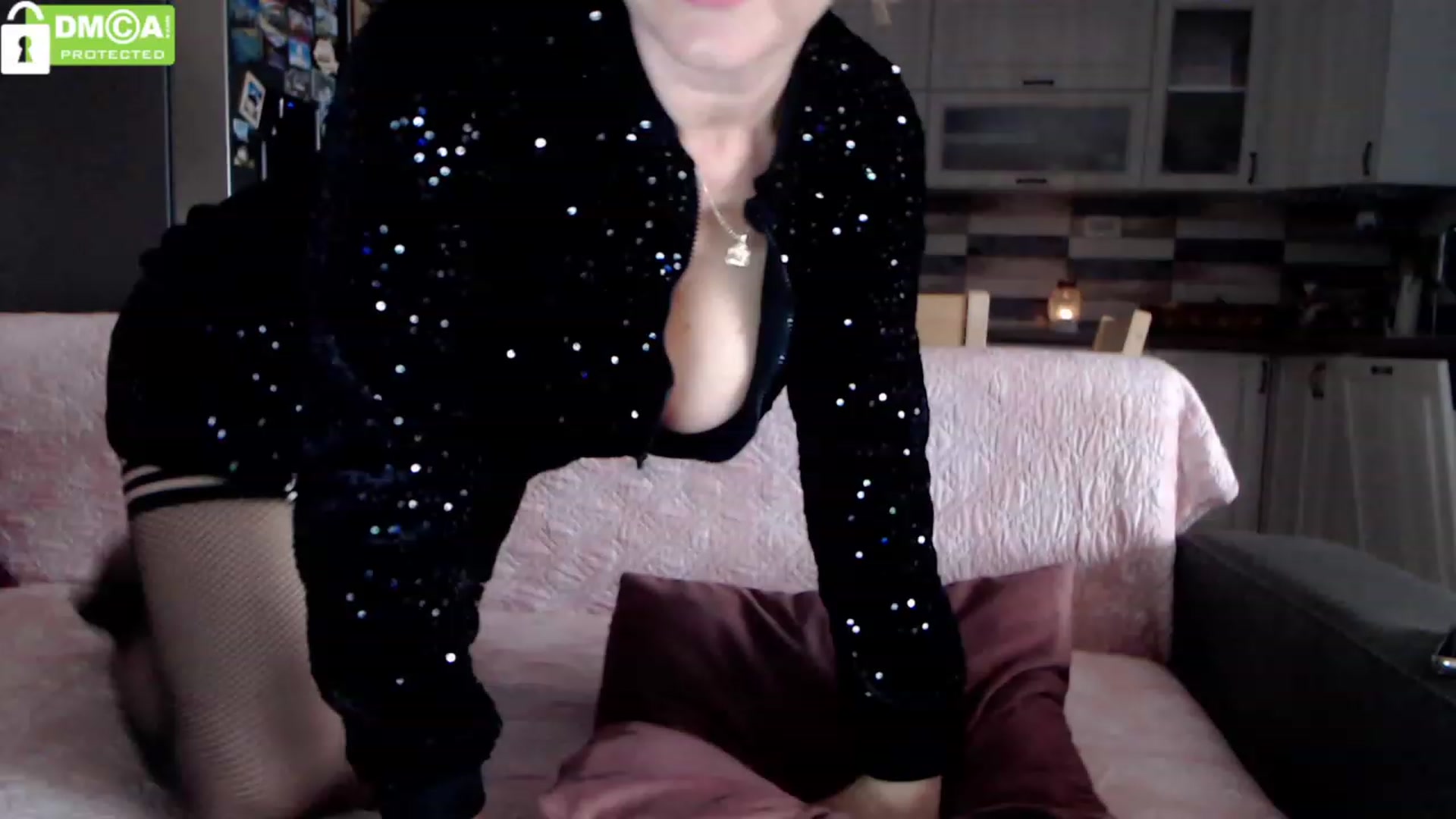 Gallery image thumbnail from silverjewel's myfreecams stream on, 12/05/2023, 09:50 image 6 of 20