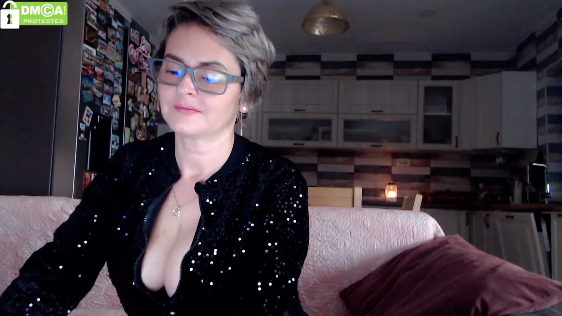 Gallery image thumbnail from silverjewel's myfreecams stream on, 12/05/2023, 09:50 image 4 of 20