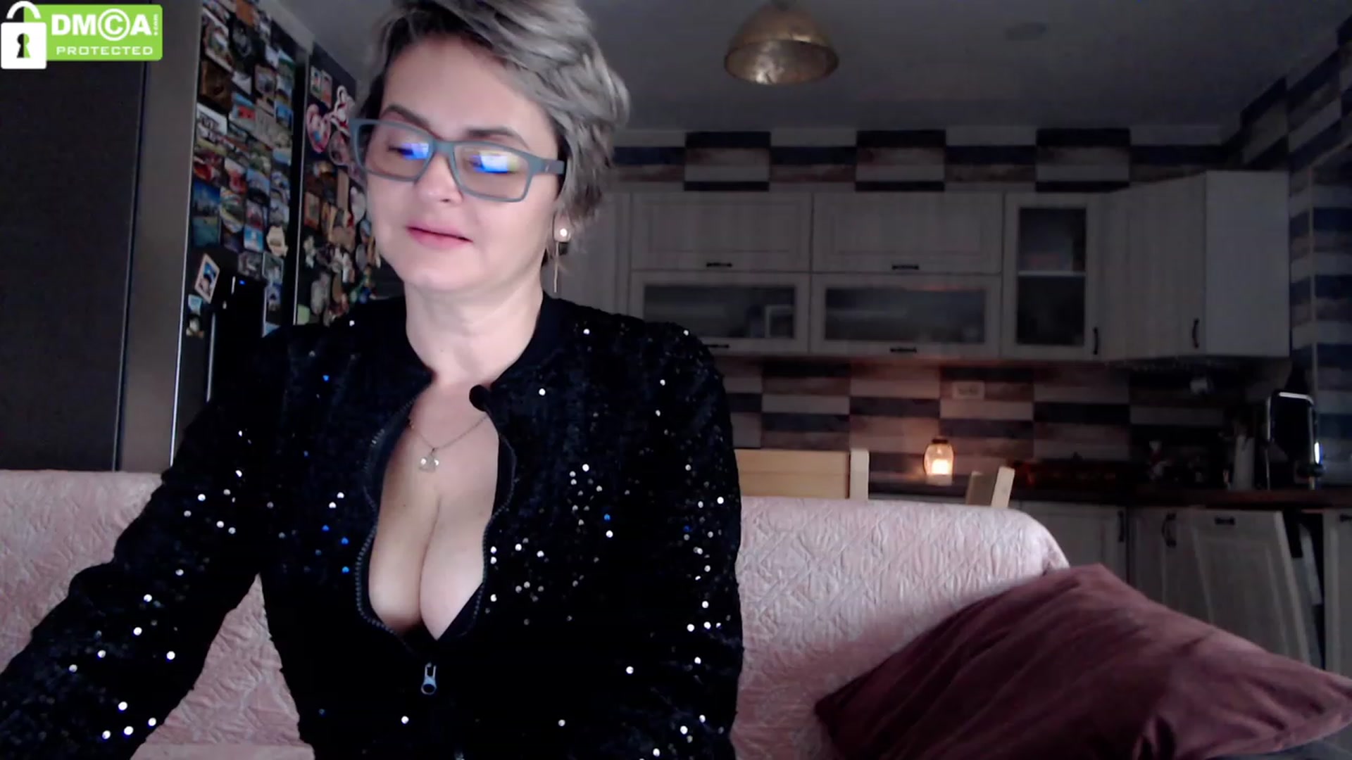Gallery image thumbnail from silverjewel's myfreecams stream on, 12/05/2023, 09:50 image 3 of 20