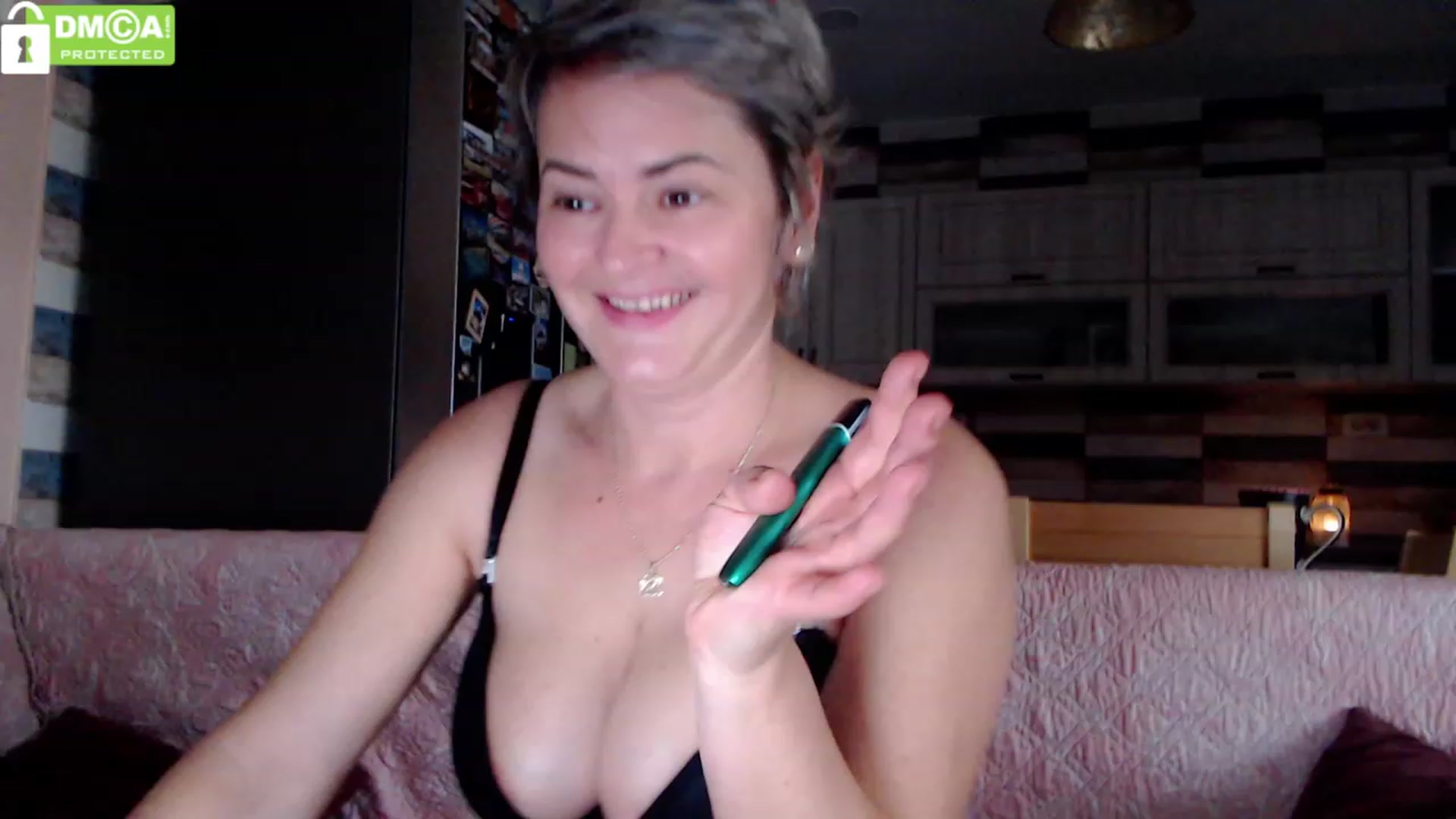 Gallery image thumbnail from silverjewel's myfreecams stream on, 12/05/2023, 13:37 image 11 of 20