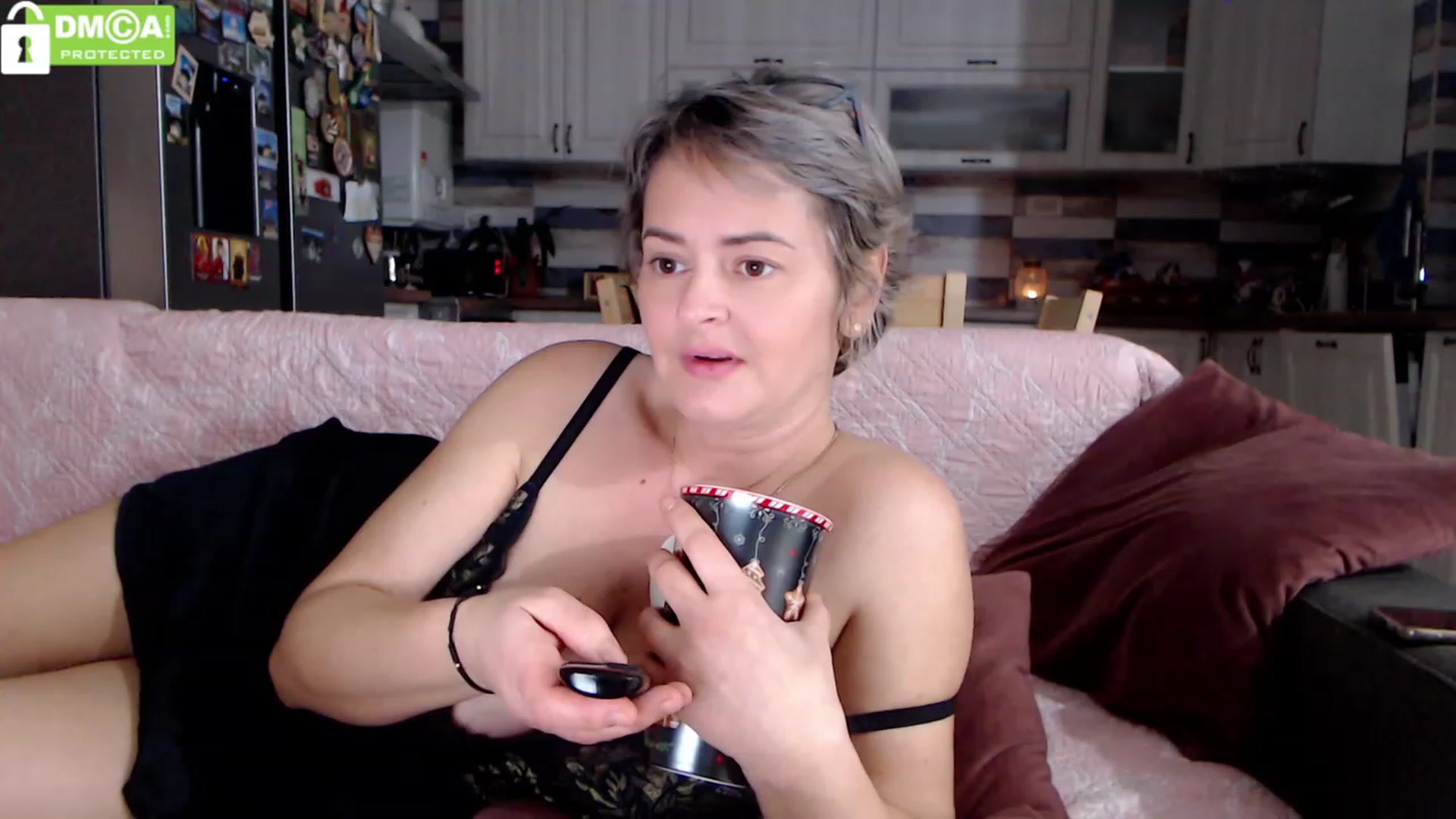 Gallery image thumbnail from silverjewel's myfreecams stream on, 12/06/2023, 10:37 image 12 of 20