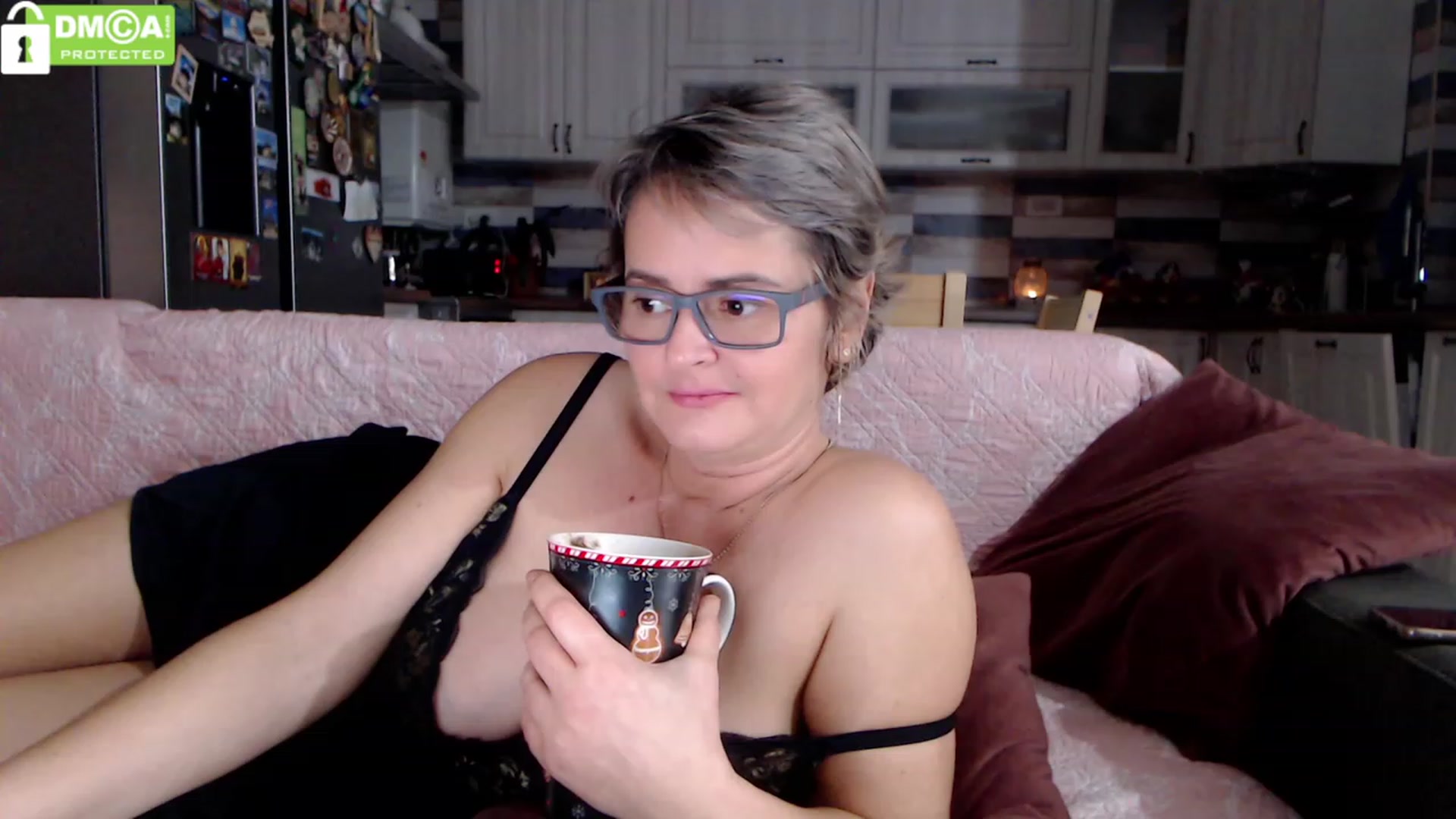 Gallery image thumbnail from silverjewel's myfreecams stream on, 12/06/2023, 10:37 image 19 of 20