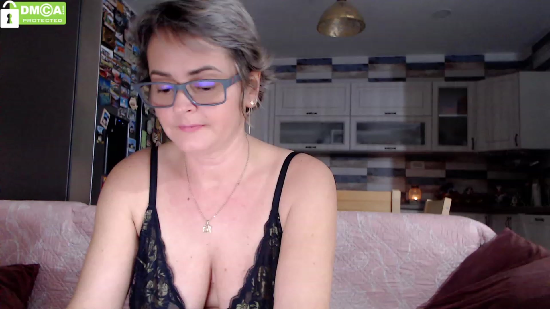 Gallery image thumbnail from silverjewel's myfreecams stream on, 12/06/2023, 11:19 image 15 of 20