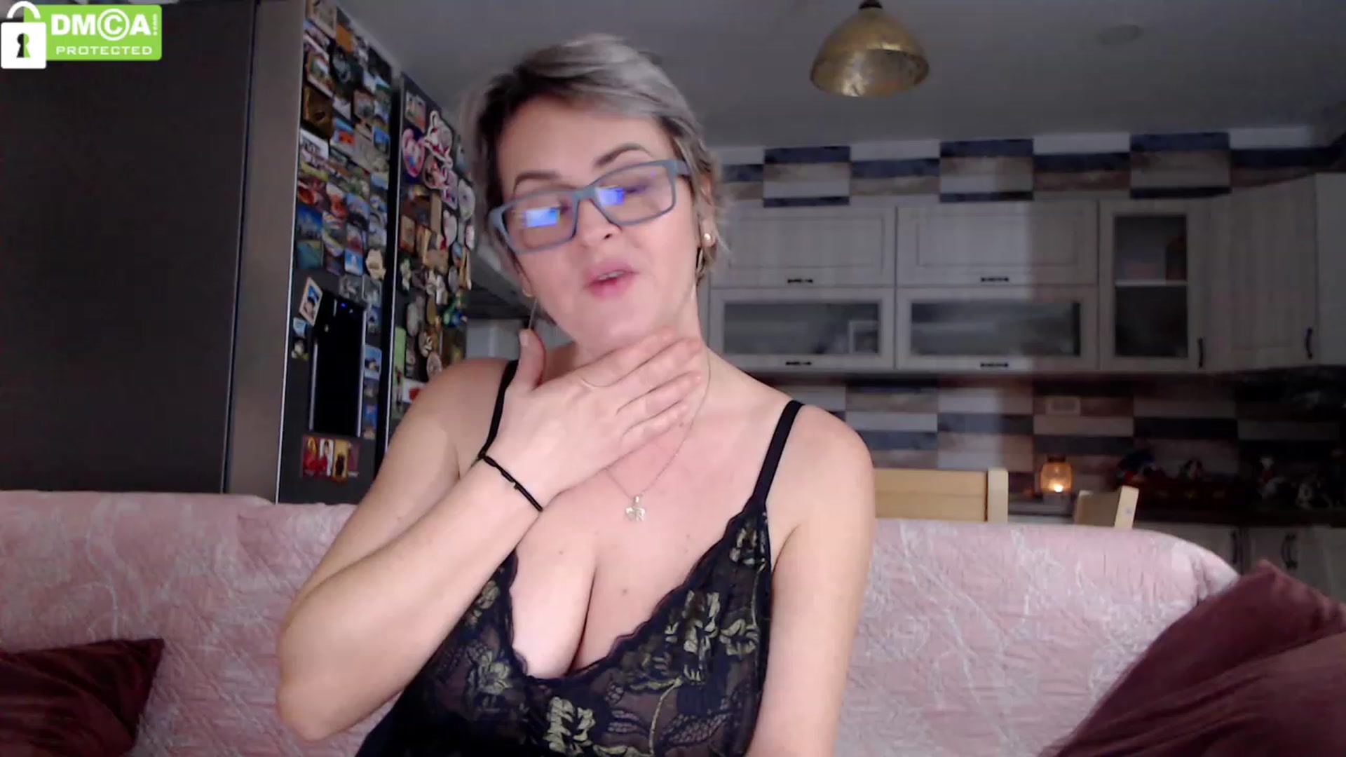 Gallery image thumbnail from silverjewel's myfreecams stream on, 12/06/2023, 11:19 image 19 of 20