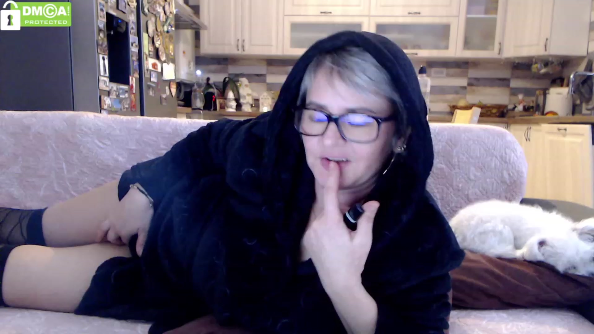 Gallery image thumbnail from silverjewel's myfreecams stream on, 12/12/2023, 13:18 image 14 of 20