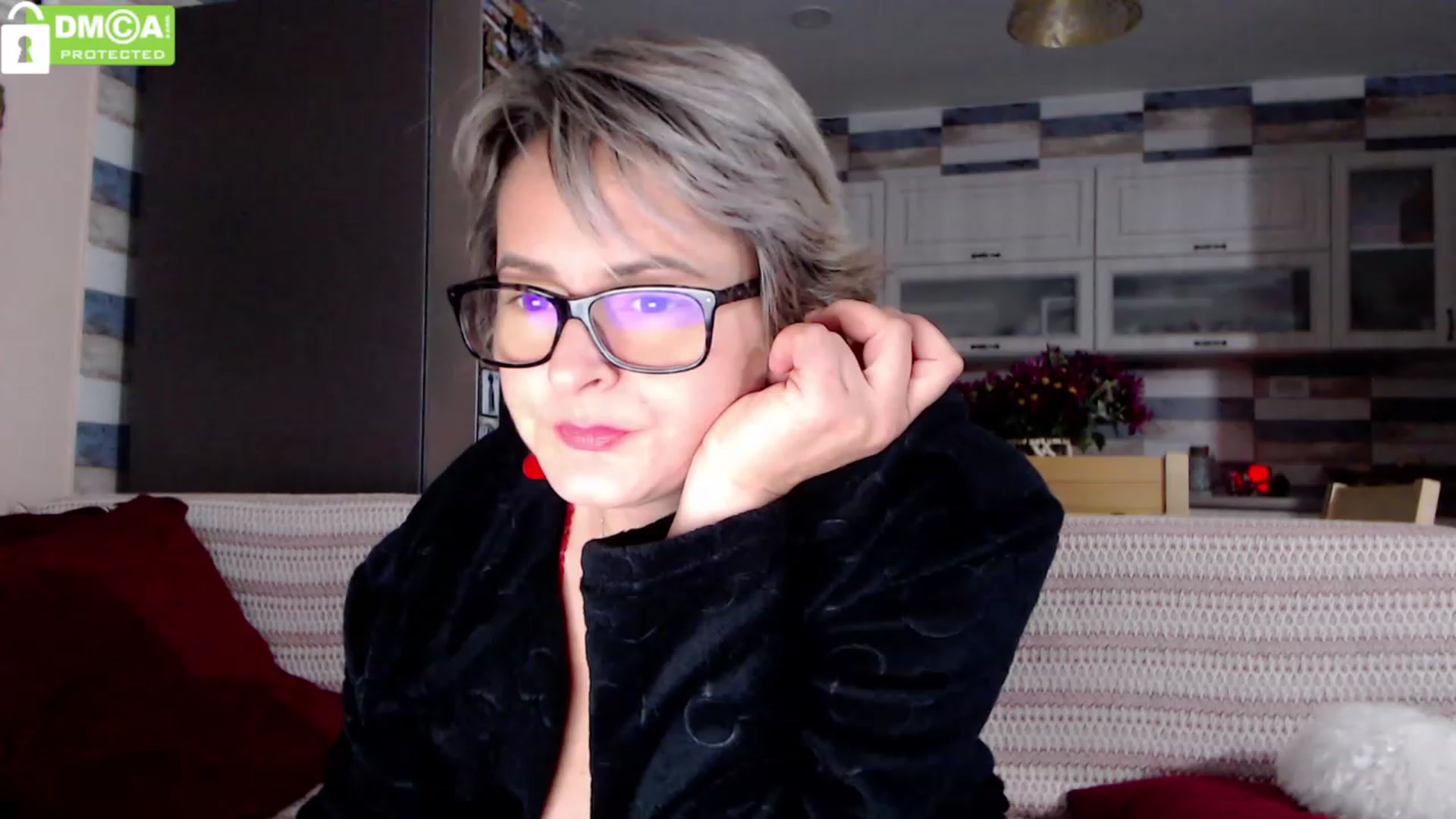 Gallery image thumbnail from silverjewel's myfreecams stream on, 12/15/2023, 12:57 image 14 of 20
