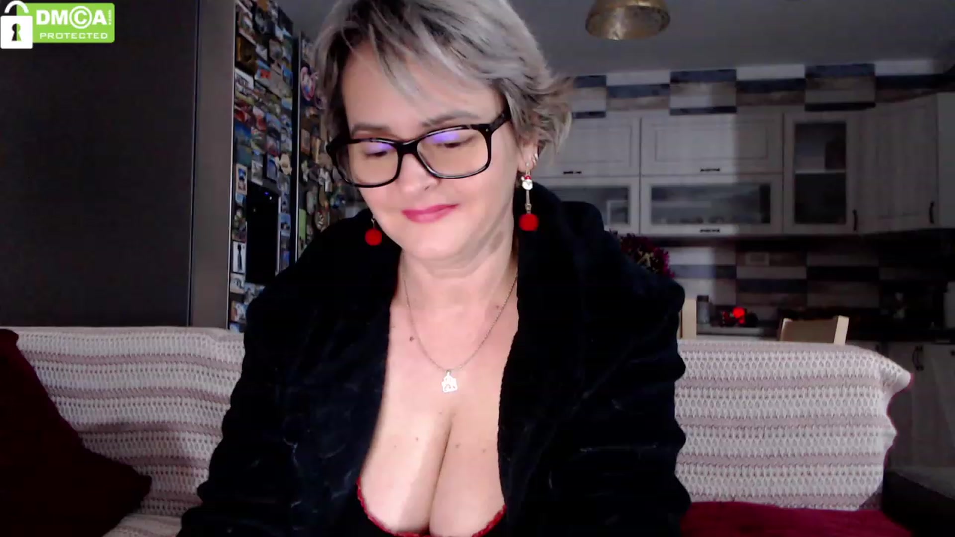 Gallery image thumbnail from silverjewel's myfreecams stream on, 12/15/2023, 12:57 image 1 of 20