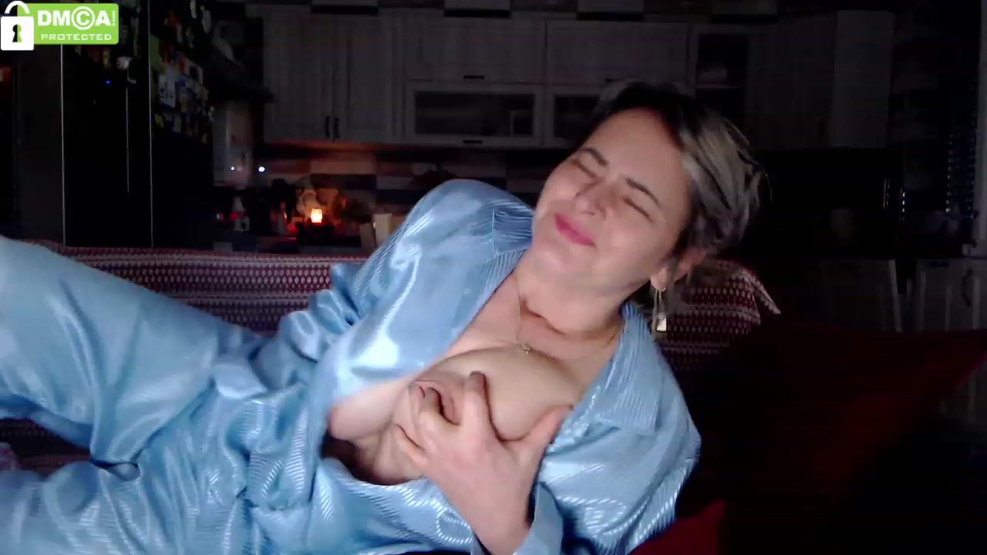 Gallery image thumbnail from silverjewel's myfreecams stream on, 12/26/2023, 08:14 image 20 of 20